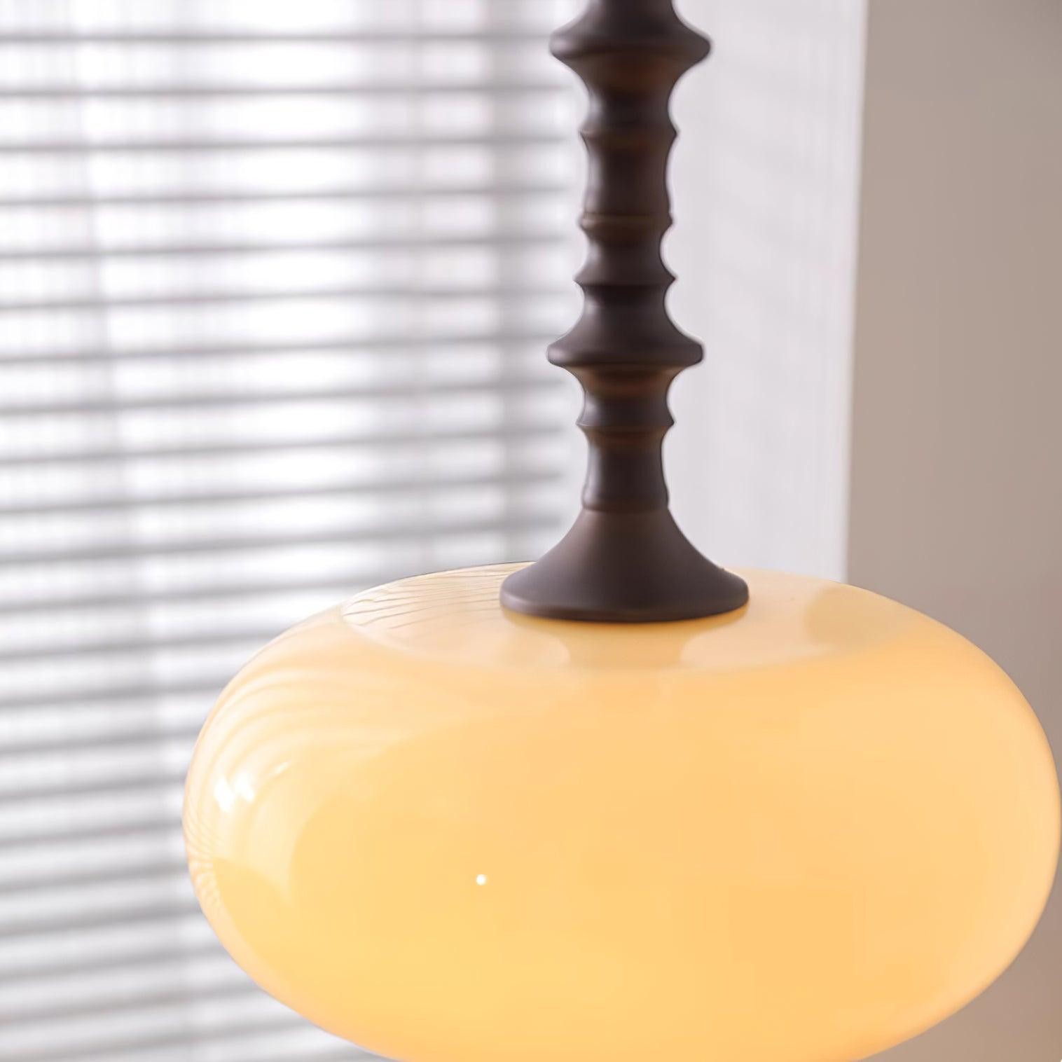 Modern Simple Cream Smooth Small Pendant Lamp M265