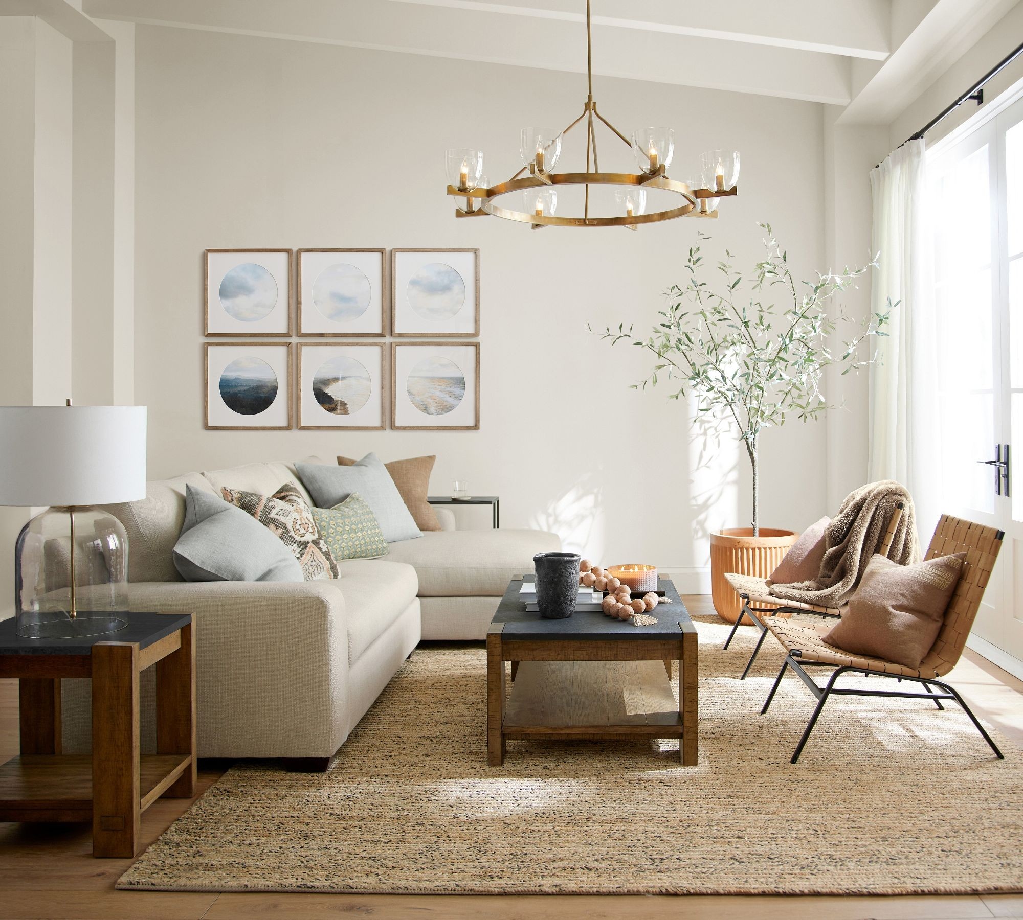 Auria Hand-blown Glass Metal Chandelier - Contemporary Brass Design T061