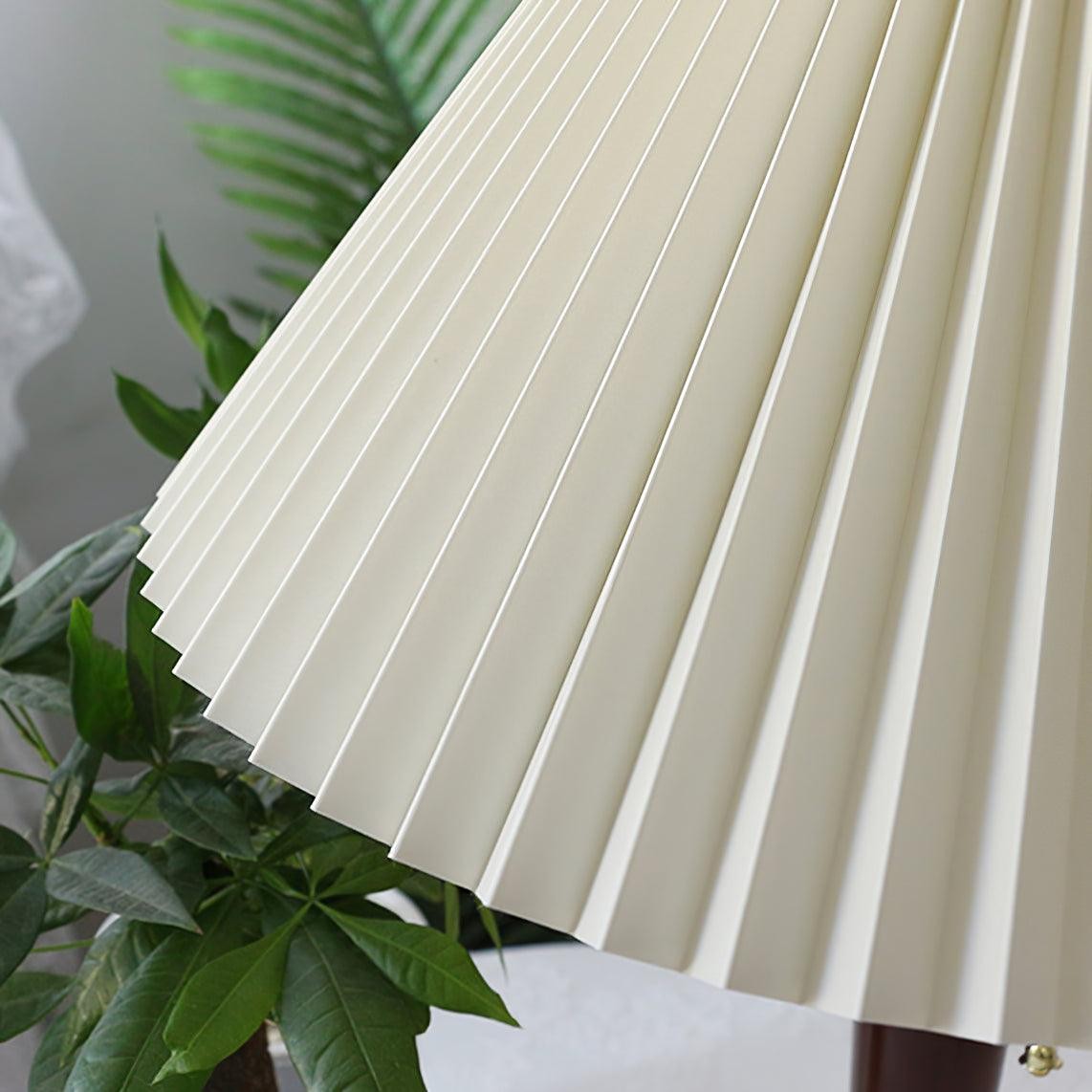 Nordic Retro Pleated Fabric Wooden Table Lamp For Bedroom M480
