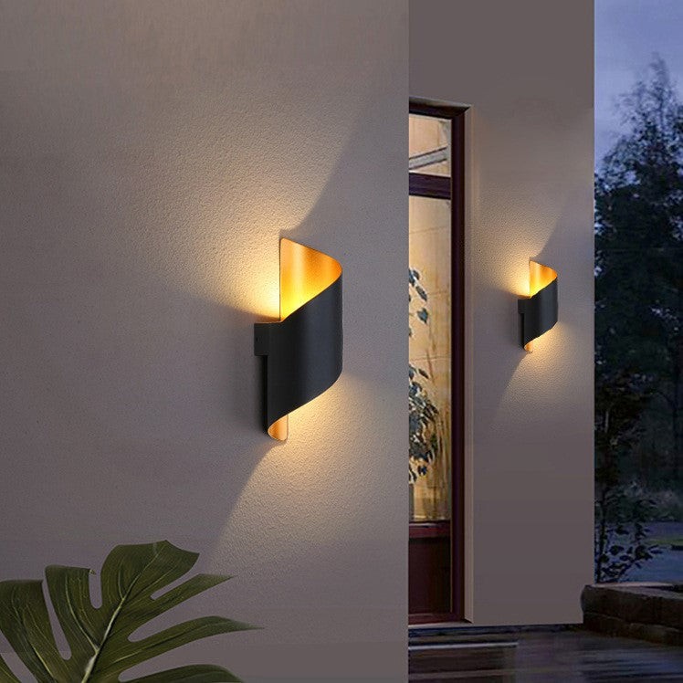 Modern Curl Twisted LED Wall Light M137