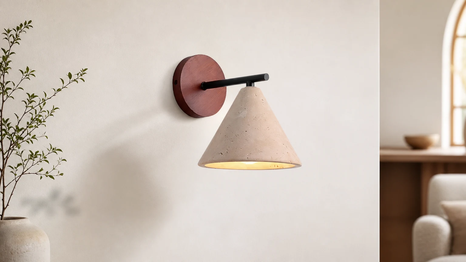 Lampa ścienna M156 w stylu vintage w kolorze kremowym pokazana w ciepłej scenie wnętrza