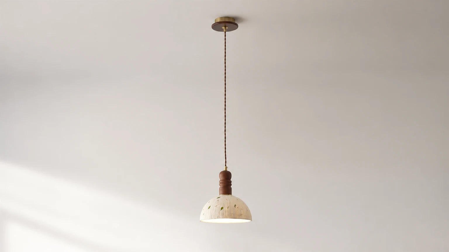 Lampa wisząca Sylvane Dome D192 w ciepłej scenerii wnętrza