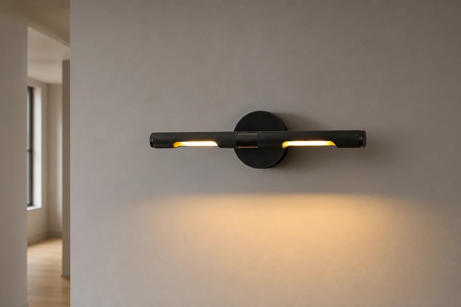 Enkel pinneformet vegglampe P003 i en livsstilsveggsetting