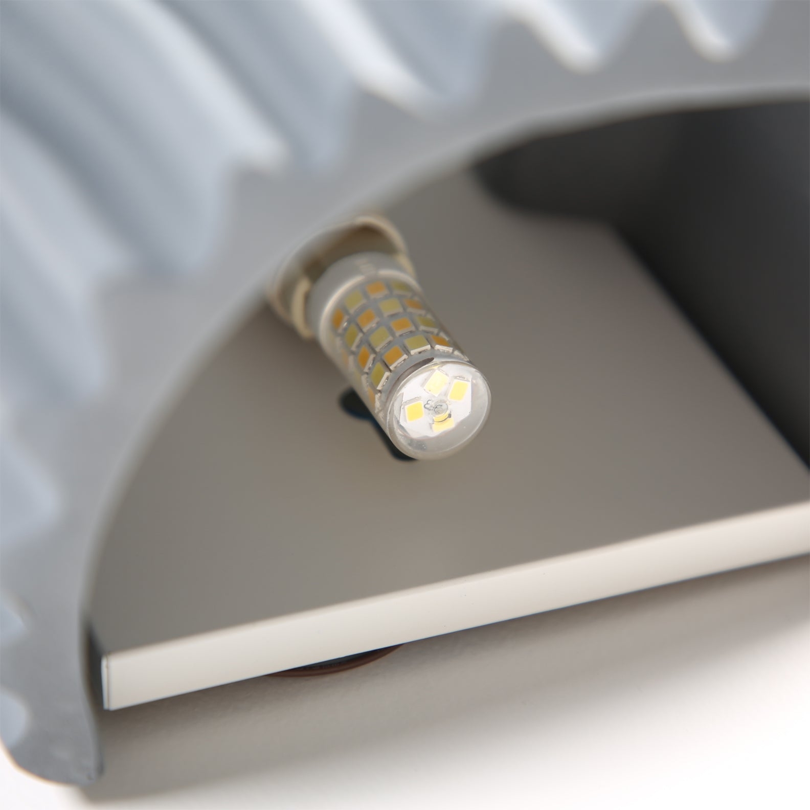 Clarity Curve Japandi Resin Wall Light D877