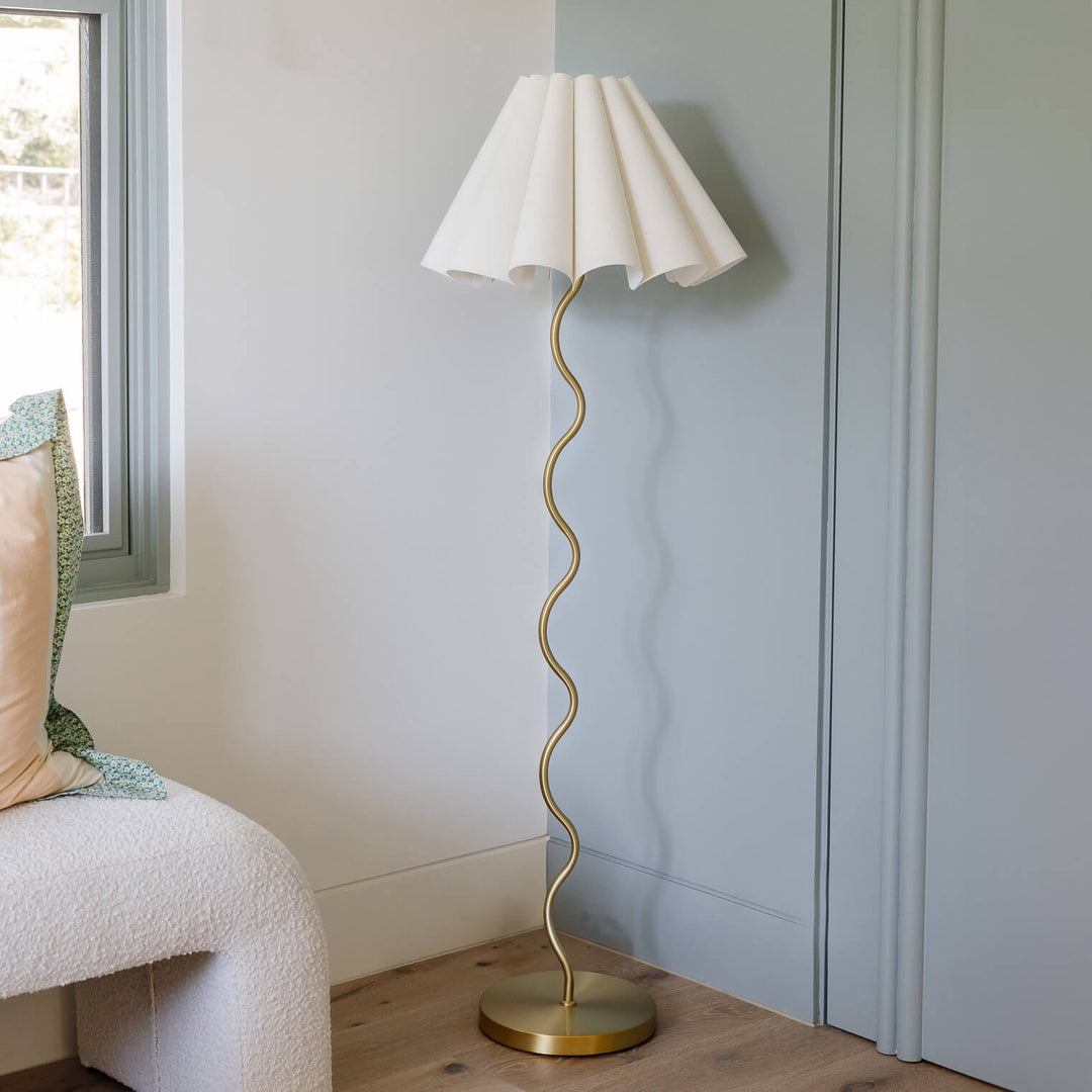Cora Floor Lamp D705