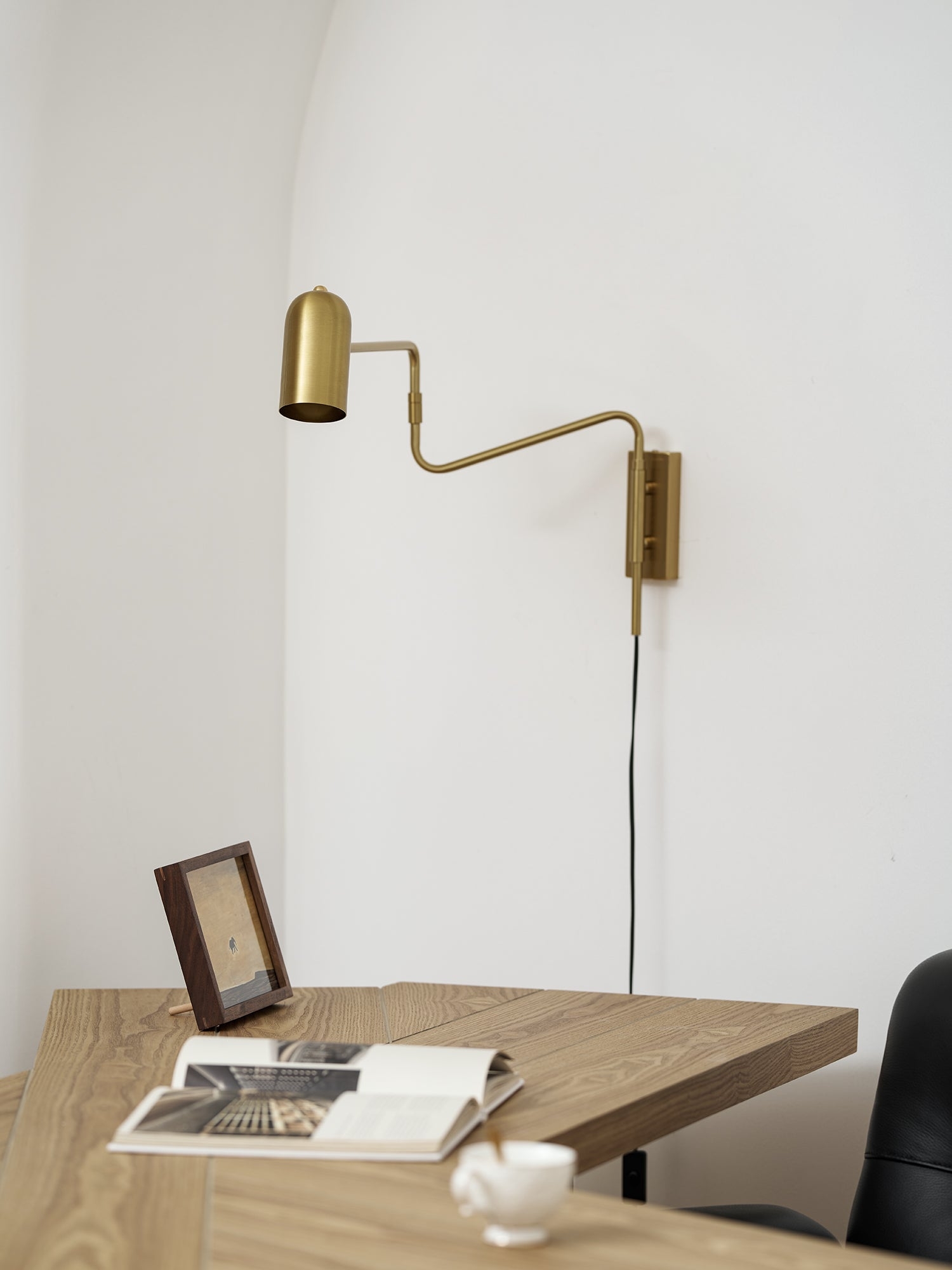 Adjustable Arm Plug In Wall Lamp D371