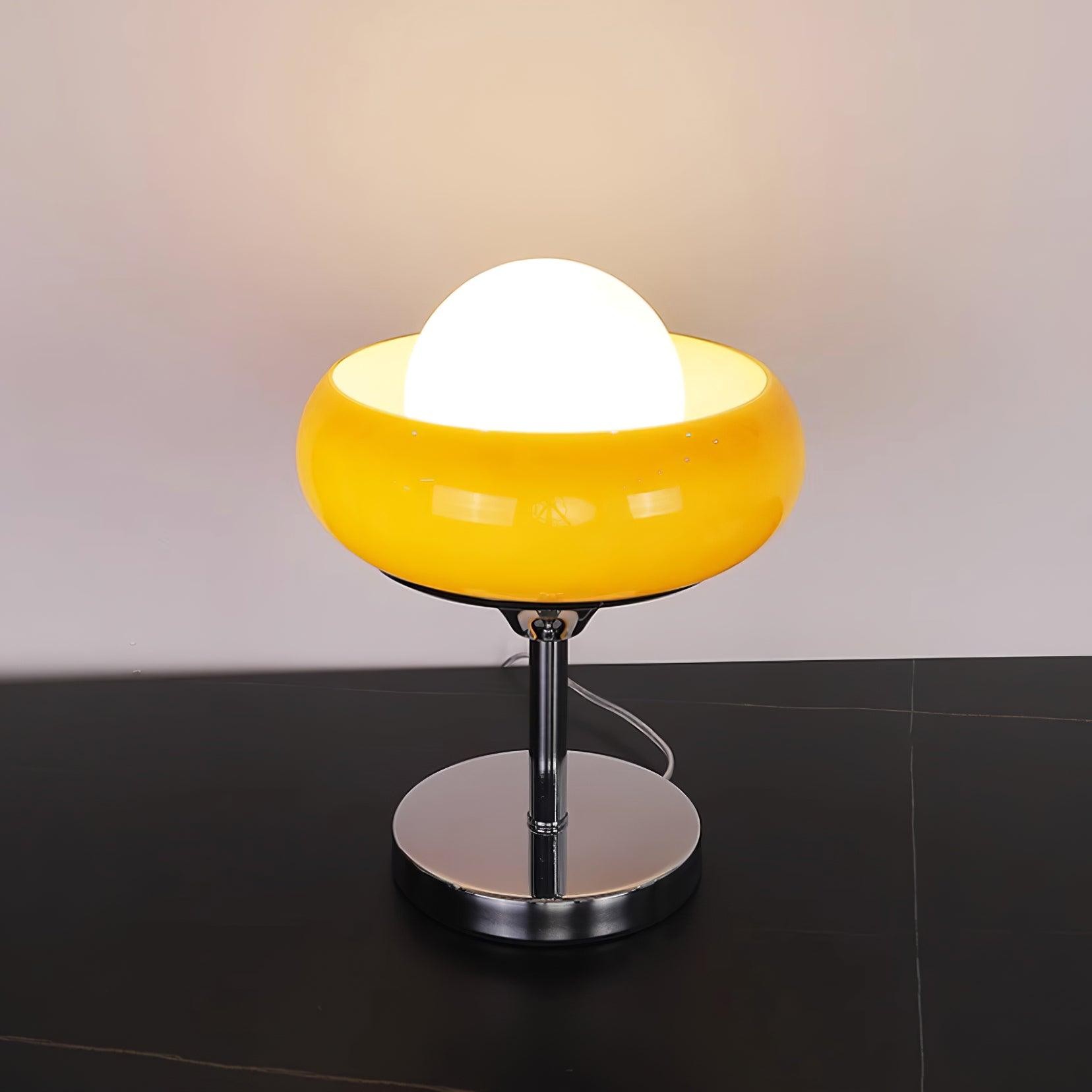 Vintage Cream Table Lamp for Bedroom M153