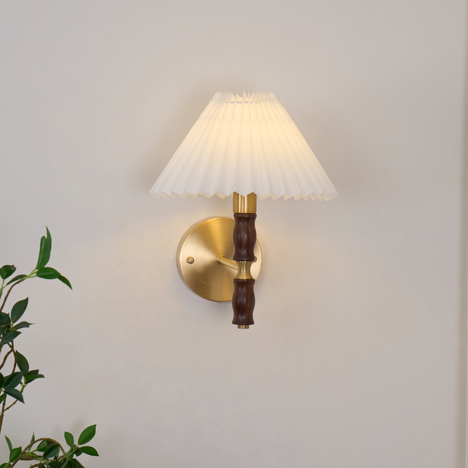 Japanese Retro Walnut Atmosphere Wall Light For Bedroom M436