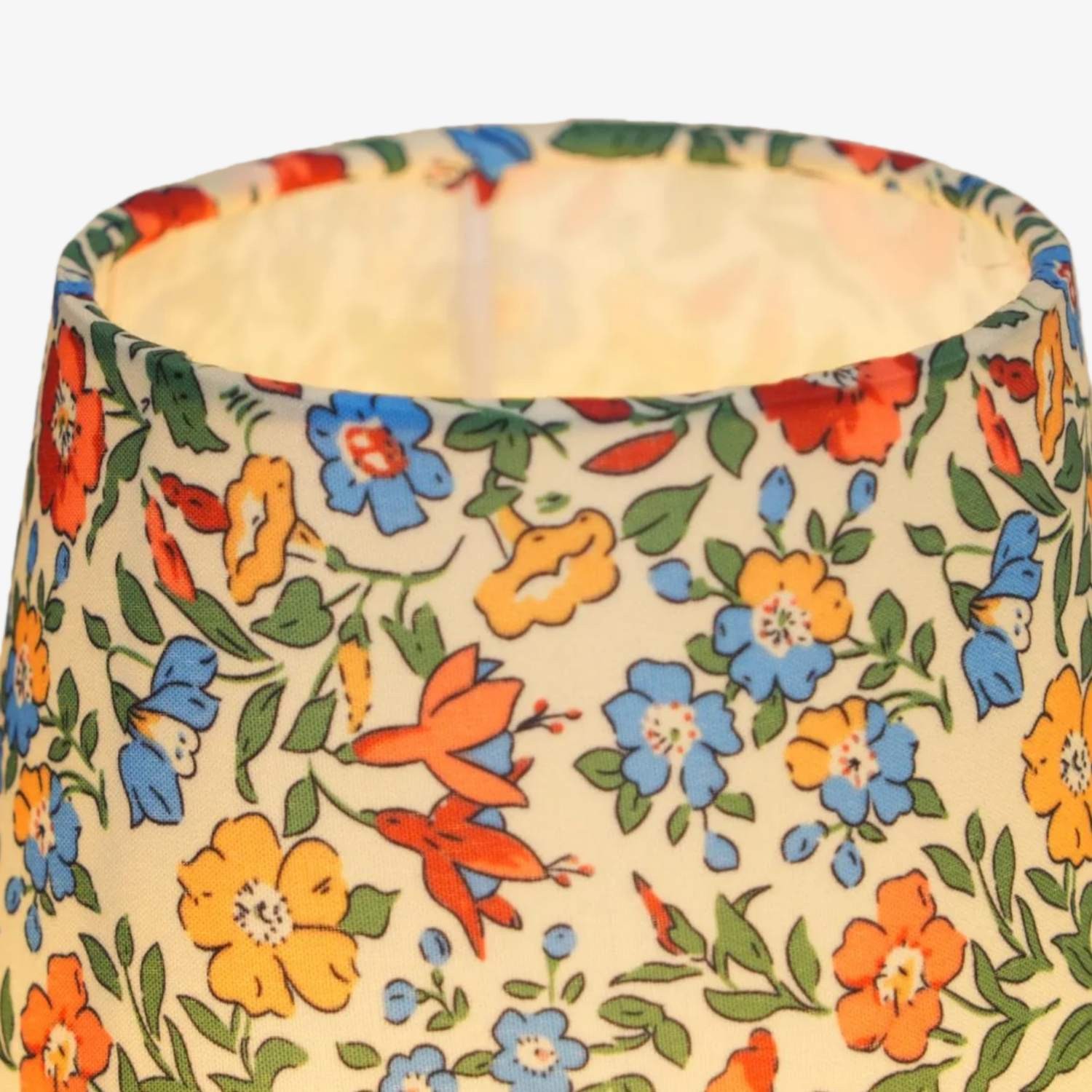 Petalyra Floral Accent Table Lamp - Sculpted Decorative Form Ambient Lighting for Home Use T531