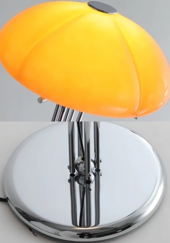 Zbliżone szczegóły klosza, słupa i chromowanej podstawy lampy podłogowej Pumpkin Glass