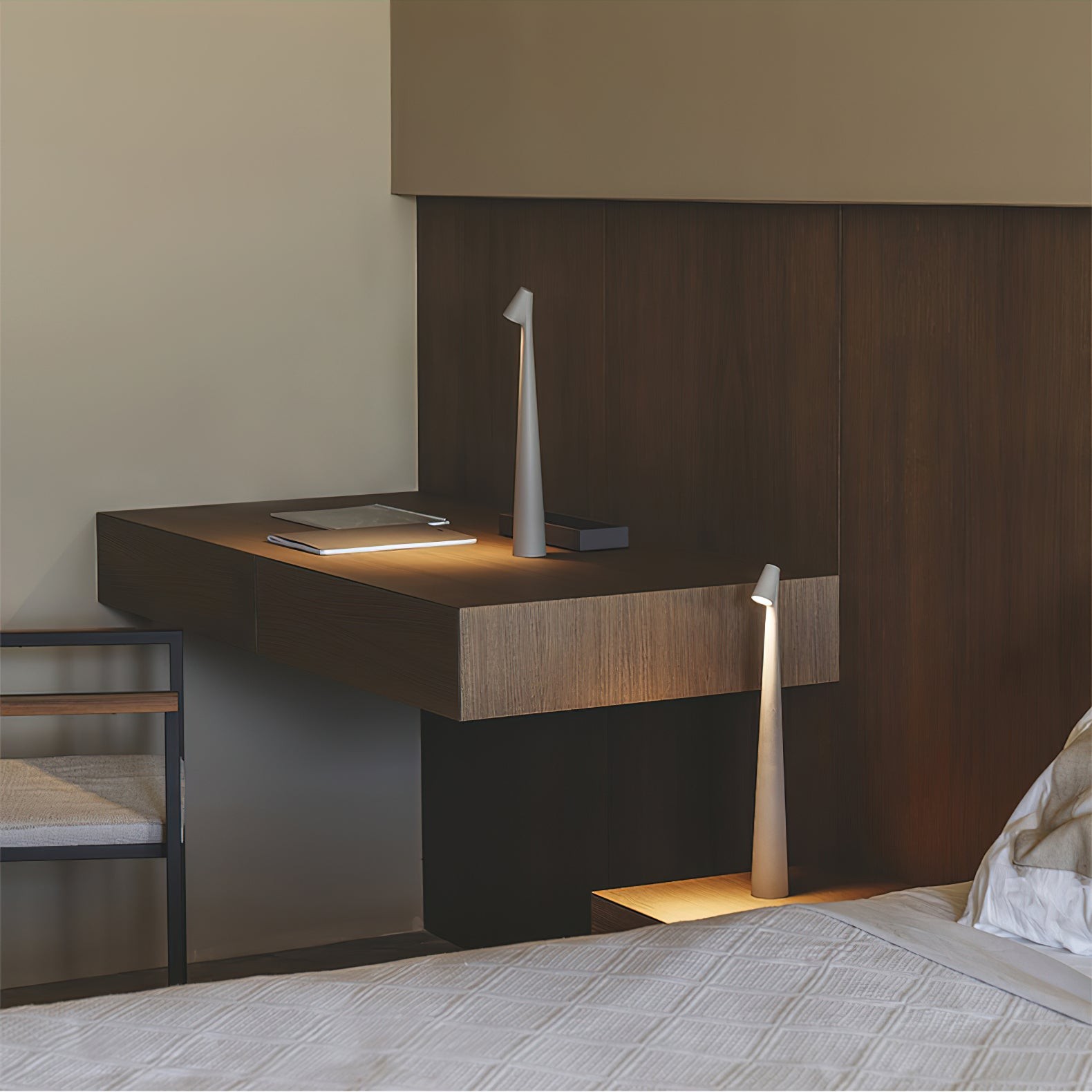 Creative Tall Portable Table Lamp M497