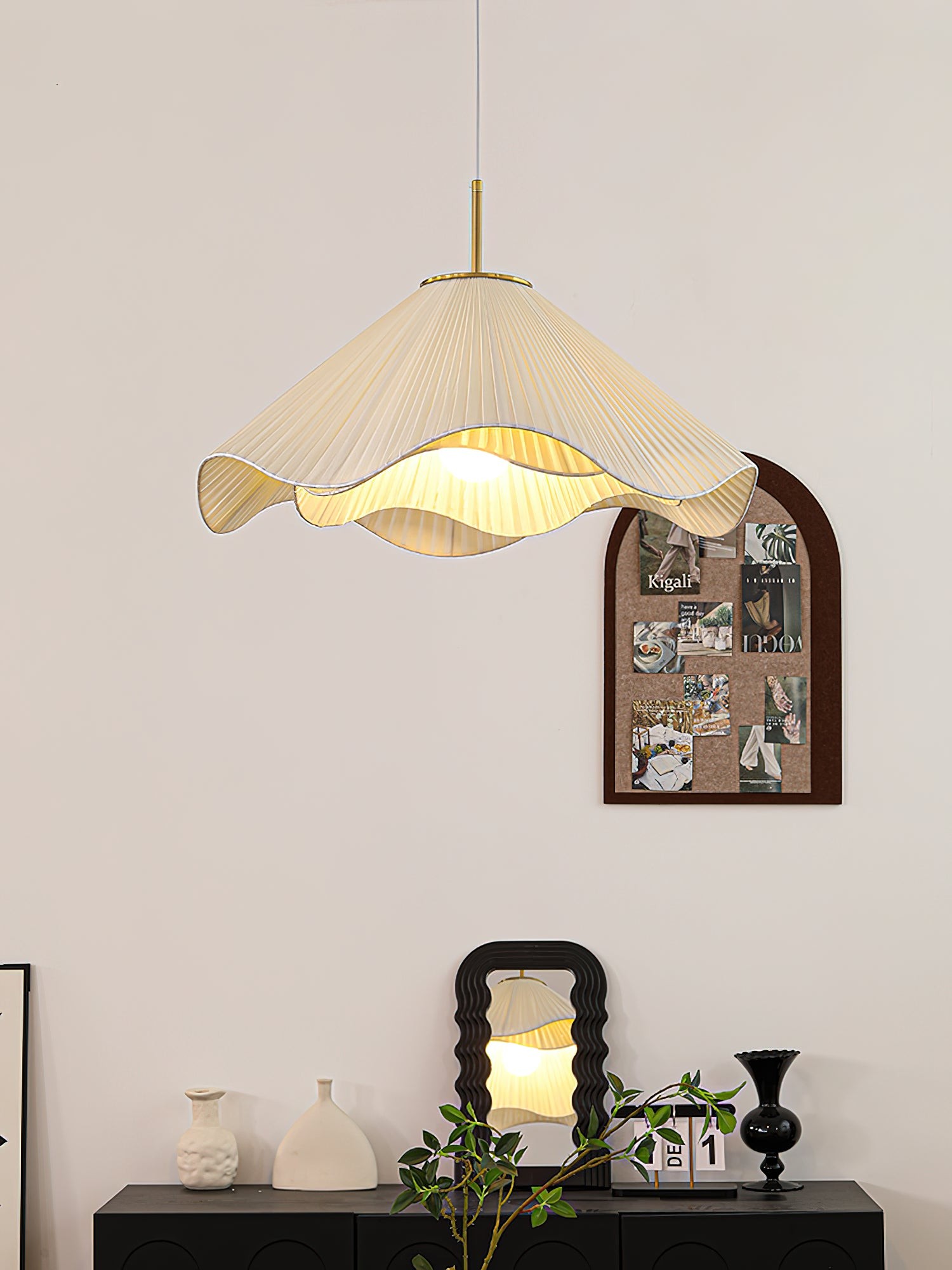 Nordic Cream Style Floral Pendant Lamp M561