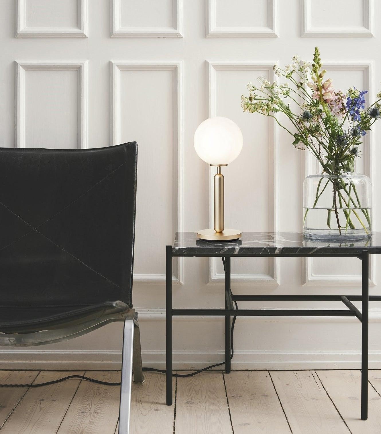 Spherical Stylish Glass Induction Table Lamp M48