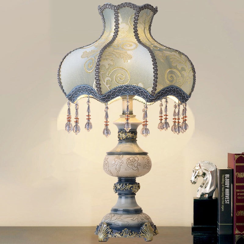 Carved Vase Base Floral Lampshade Table Lamp M17