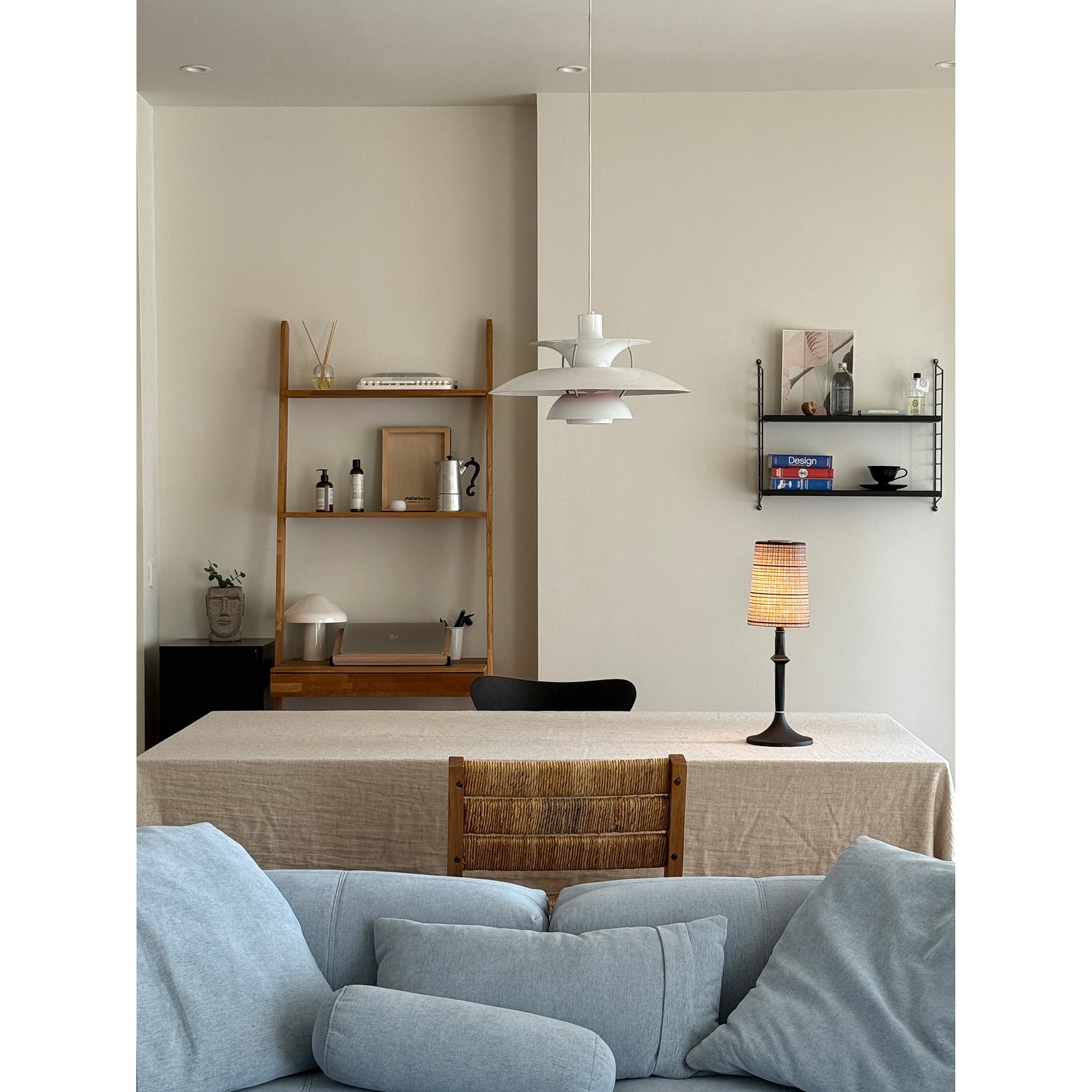Devon Black Table Lamp D709