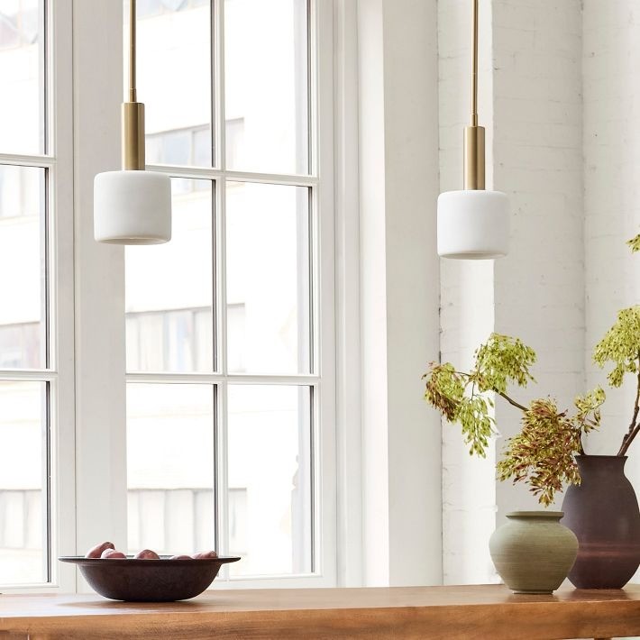 Cerova Modern Ivory Pendant Lamp – Minimalist Organic Design for Dining Rooms T164