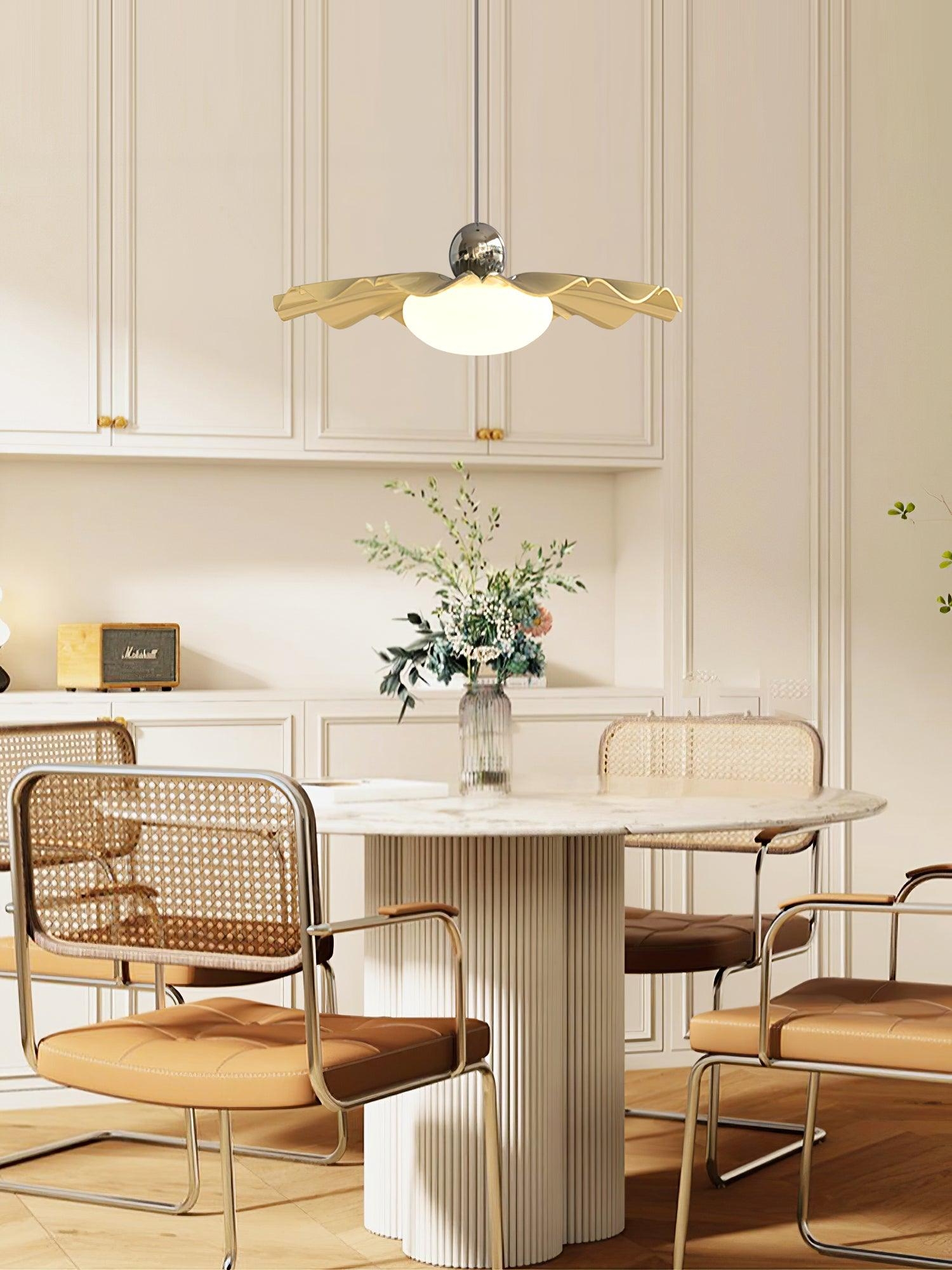 Blooming Flower Pendant Light D354