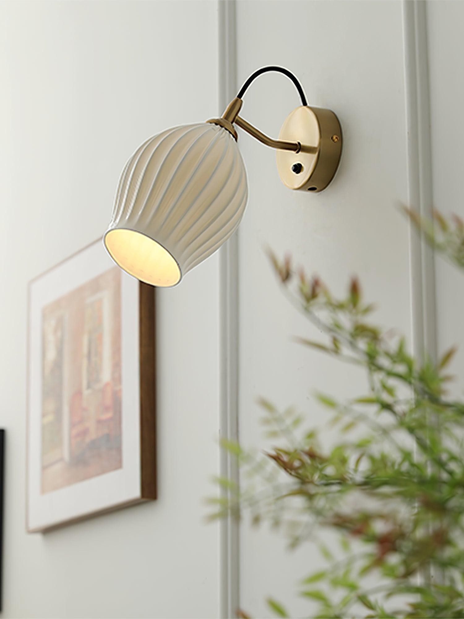 Cream Style Ceramic Ribbed Wall lamp M79