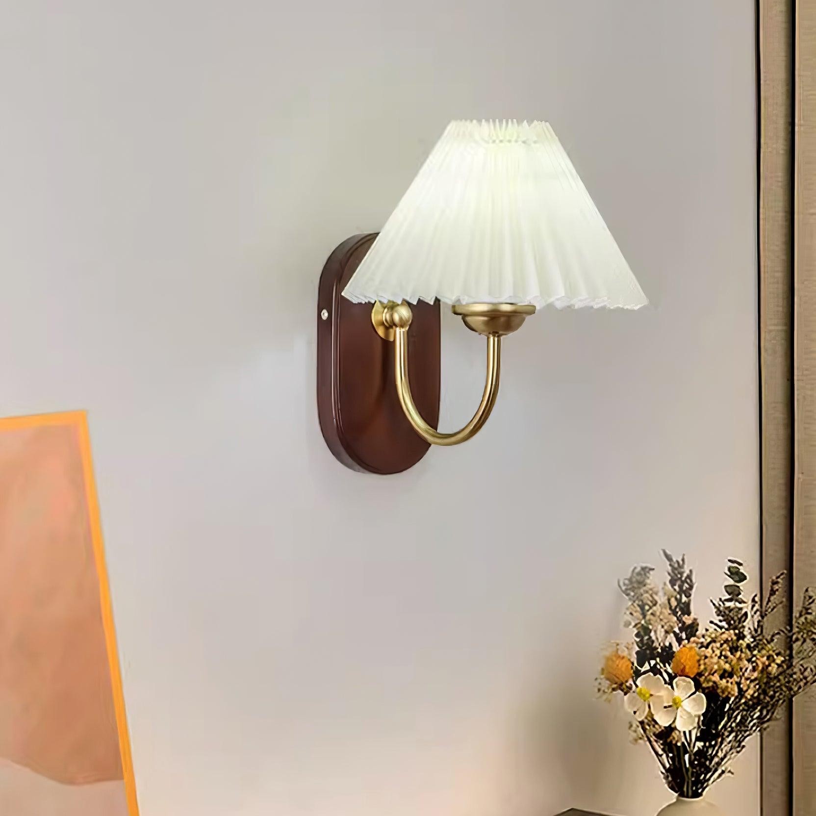 Modern Fashion Wall Lamp for Bedroom M148