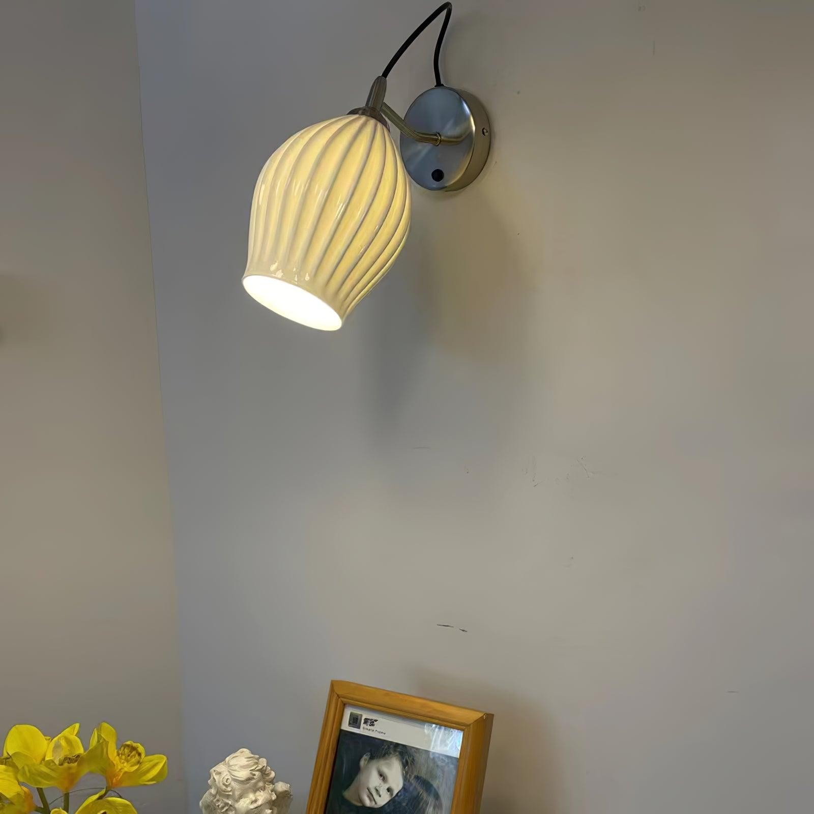 Cream Style Ceramic Ribbed Wall lamp M79