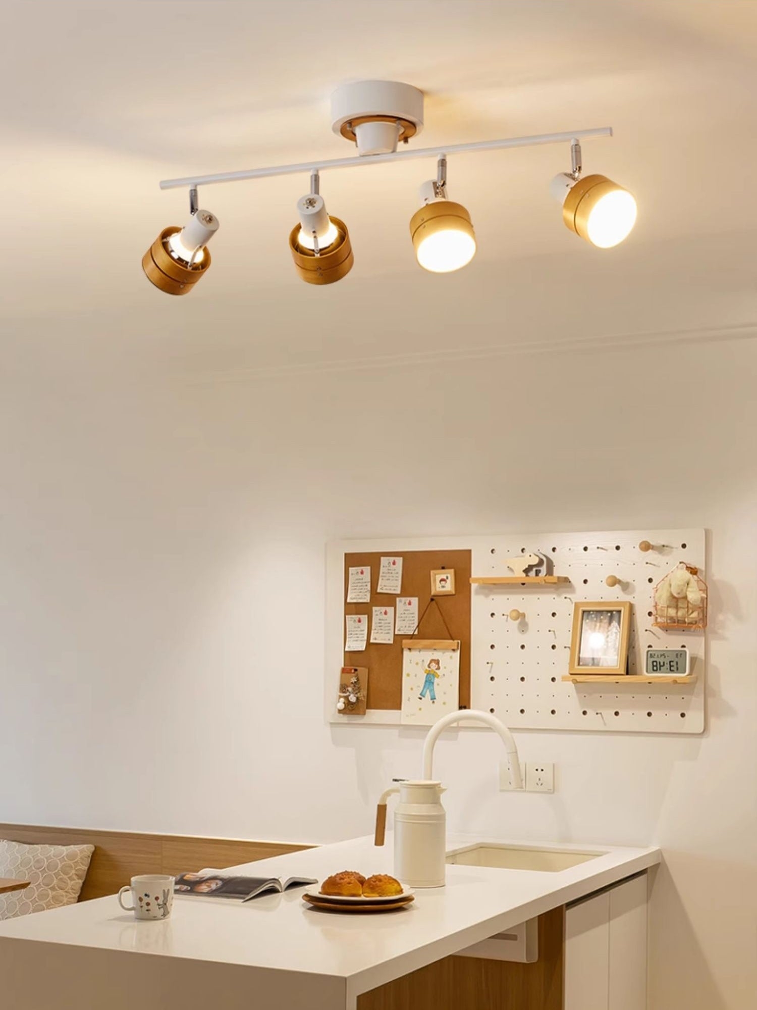 Nordic Cylindrical 4-Light Spotlight D415