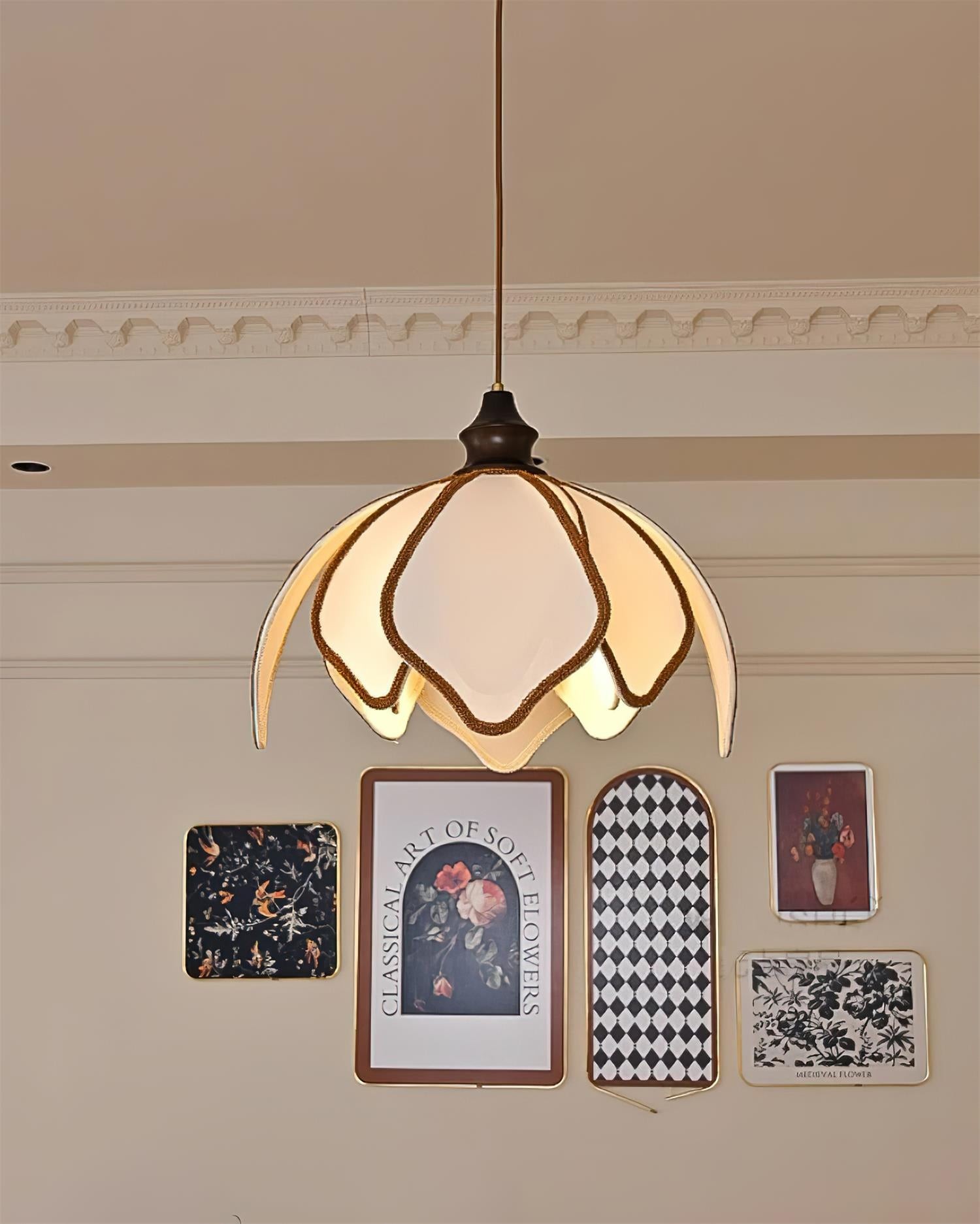 Vintage Cream Petal Pendant Lamp M224