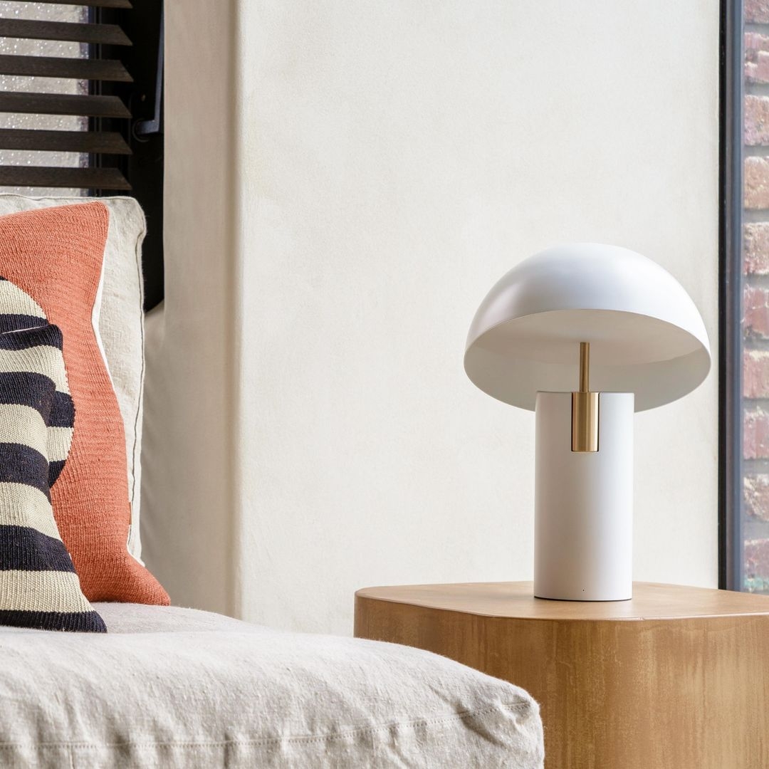 Avo Table Lamp D450