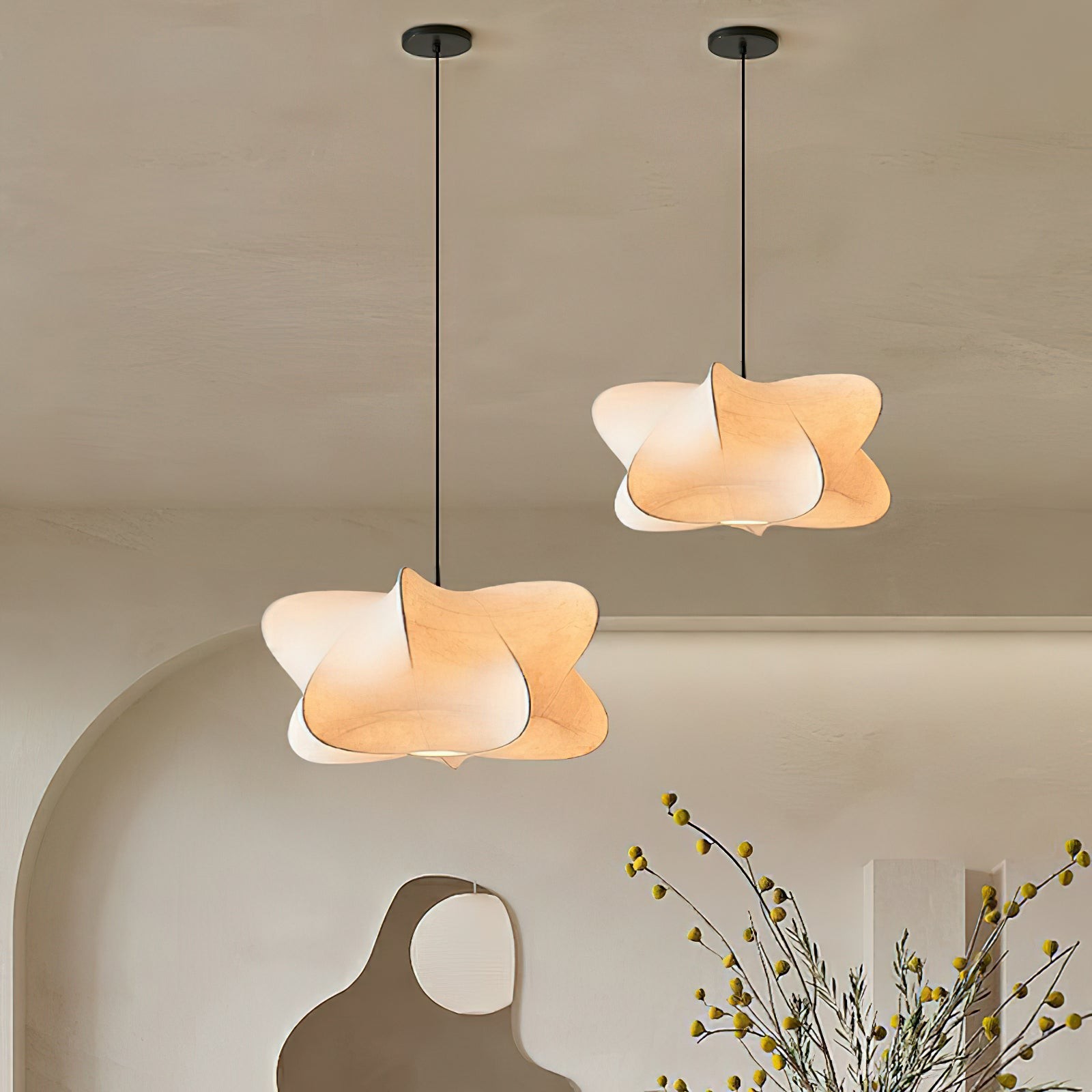 Sleek Modern Pendant Light - Adjustable Suspension for Dining Rooms M157