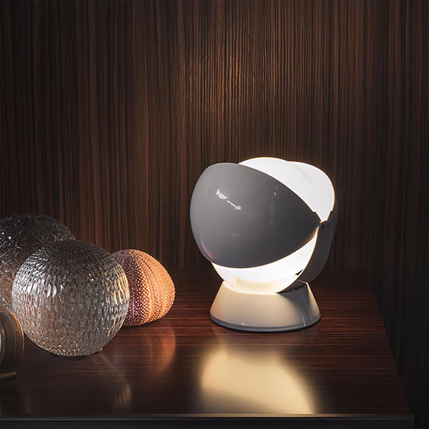 Modern Creative Metal Spherical Table Lamp for Kids Room M340