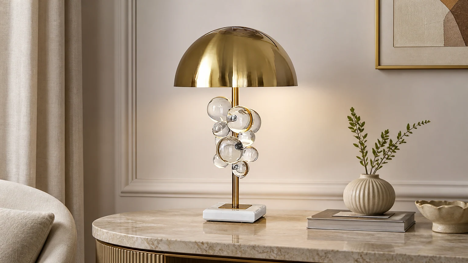 Nowoczesna kreatywna metalowa lampa stołowa M374 w ciepłej scenerii wnętrza