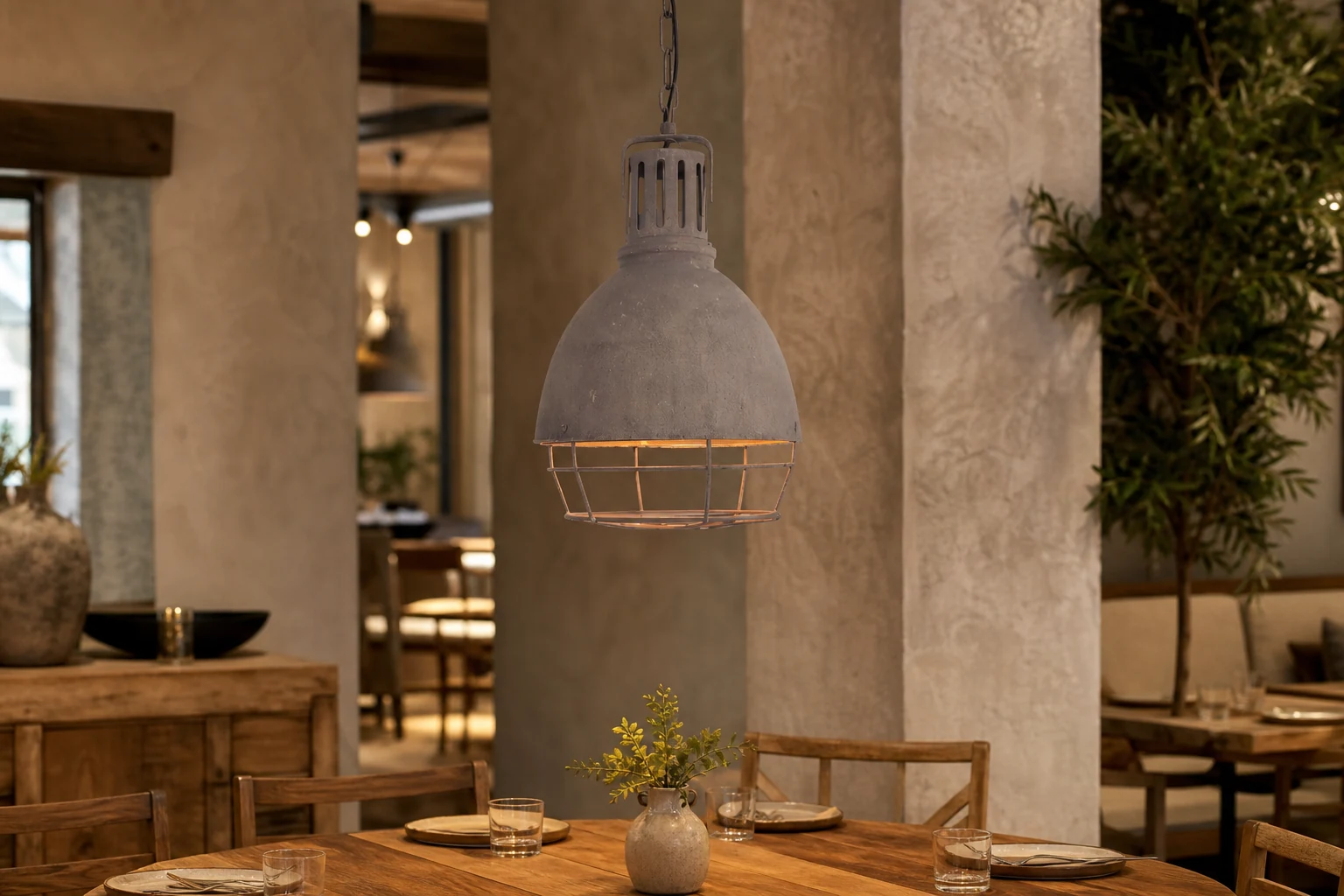 Lampa wisząca Tagabo stylizowana na ciepłe, lifestylowe wnętrze