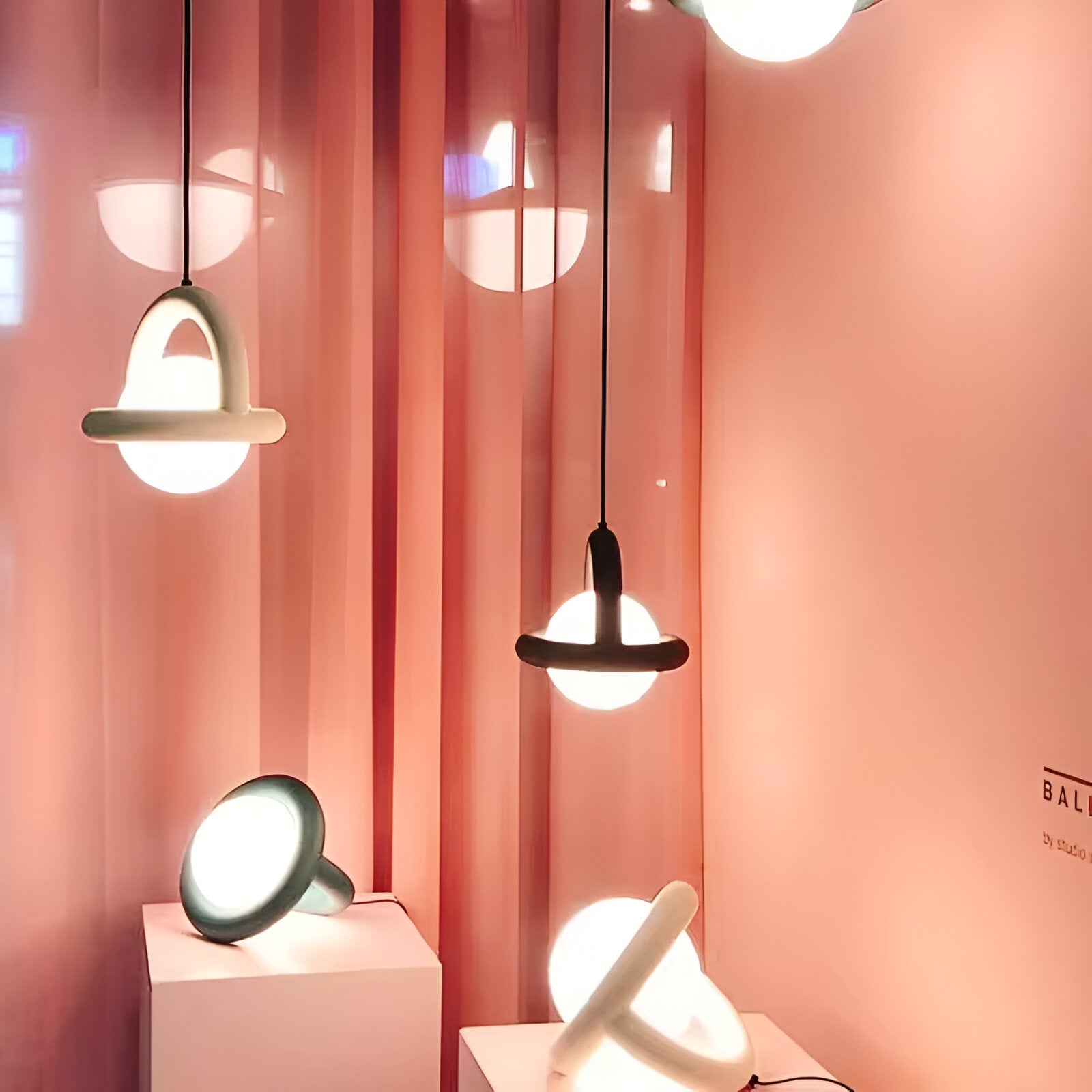Nordic Cory Acrylic Pendant Light D956