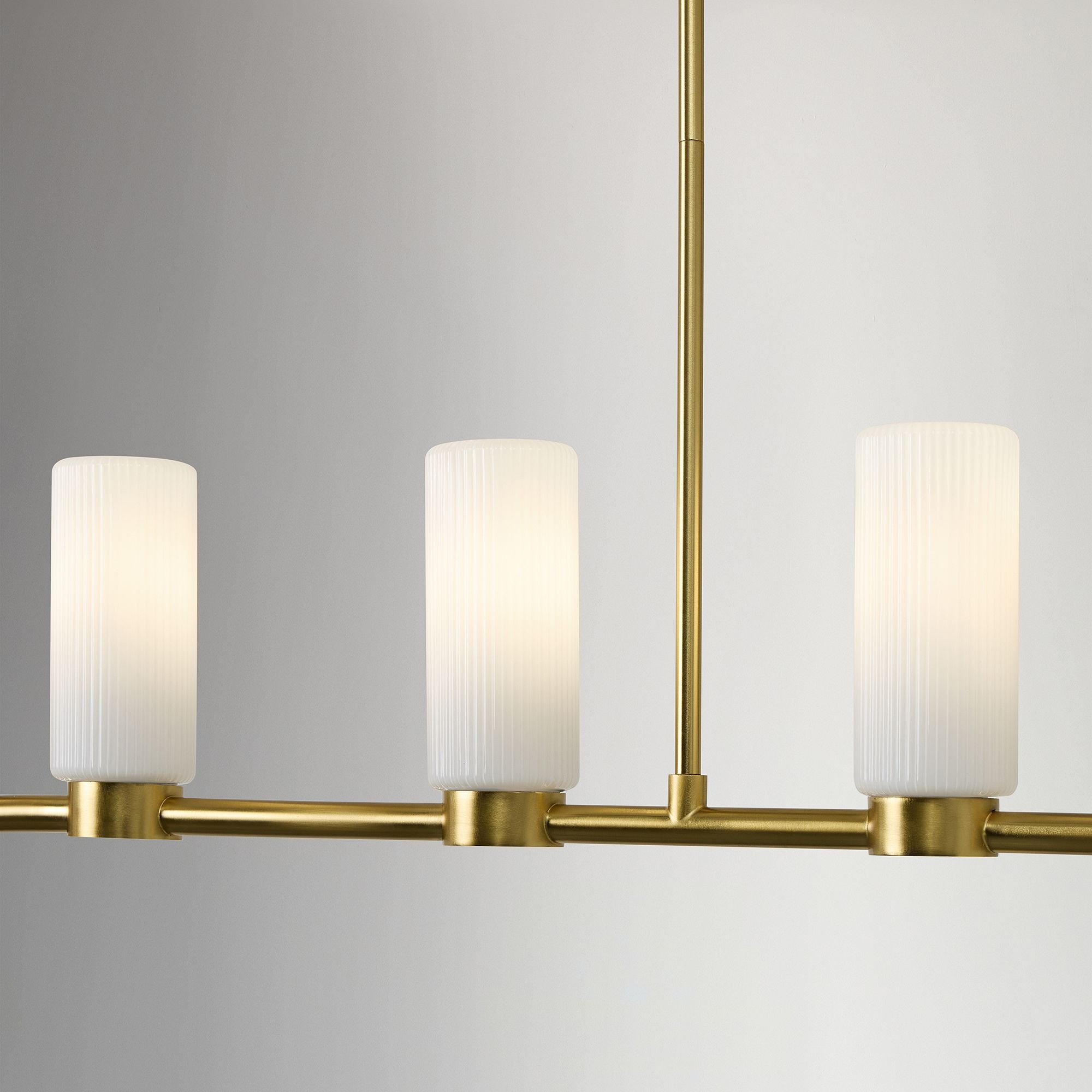 Rivora Fluted Glass Chandelier – Elegant Ribbed Lasting Design T094