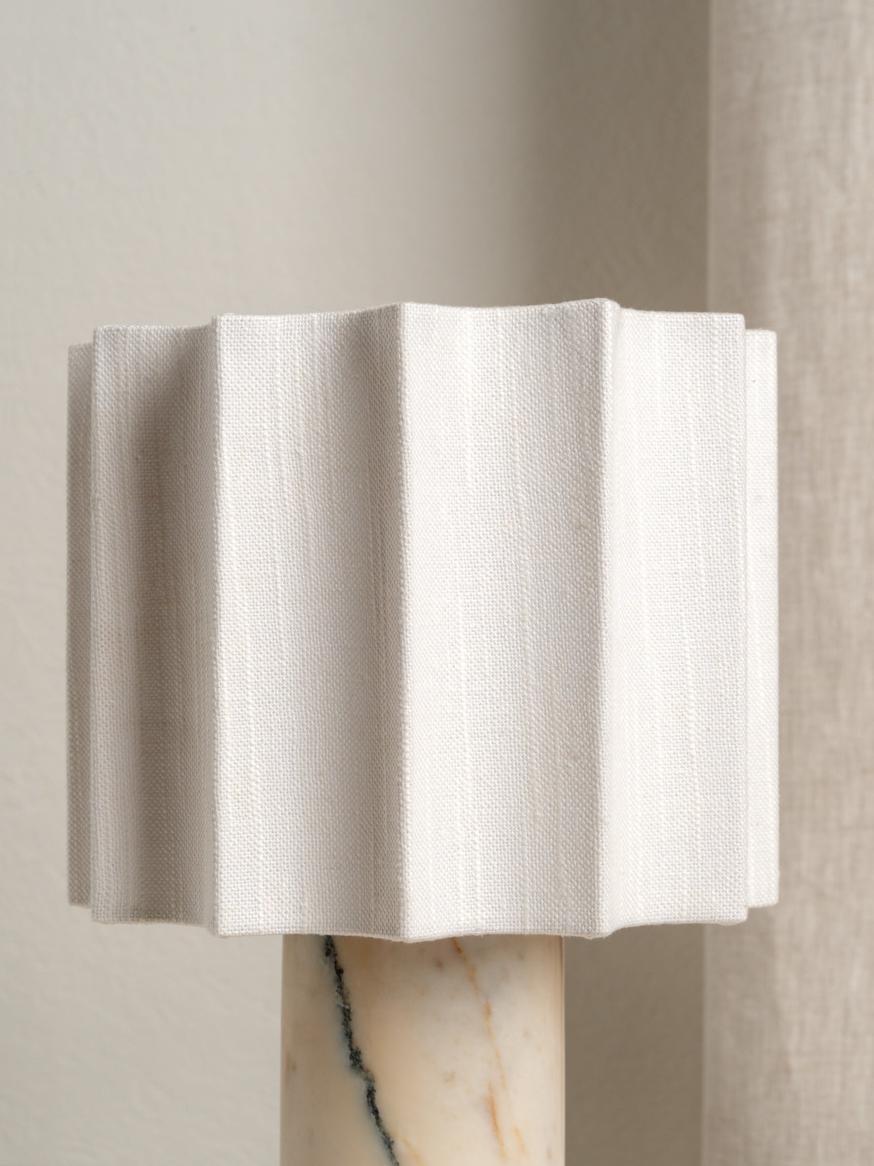 Valli Table Lamp D668