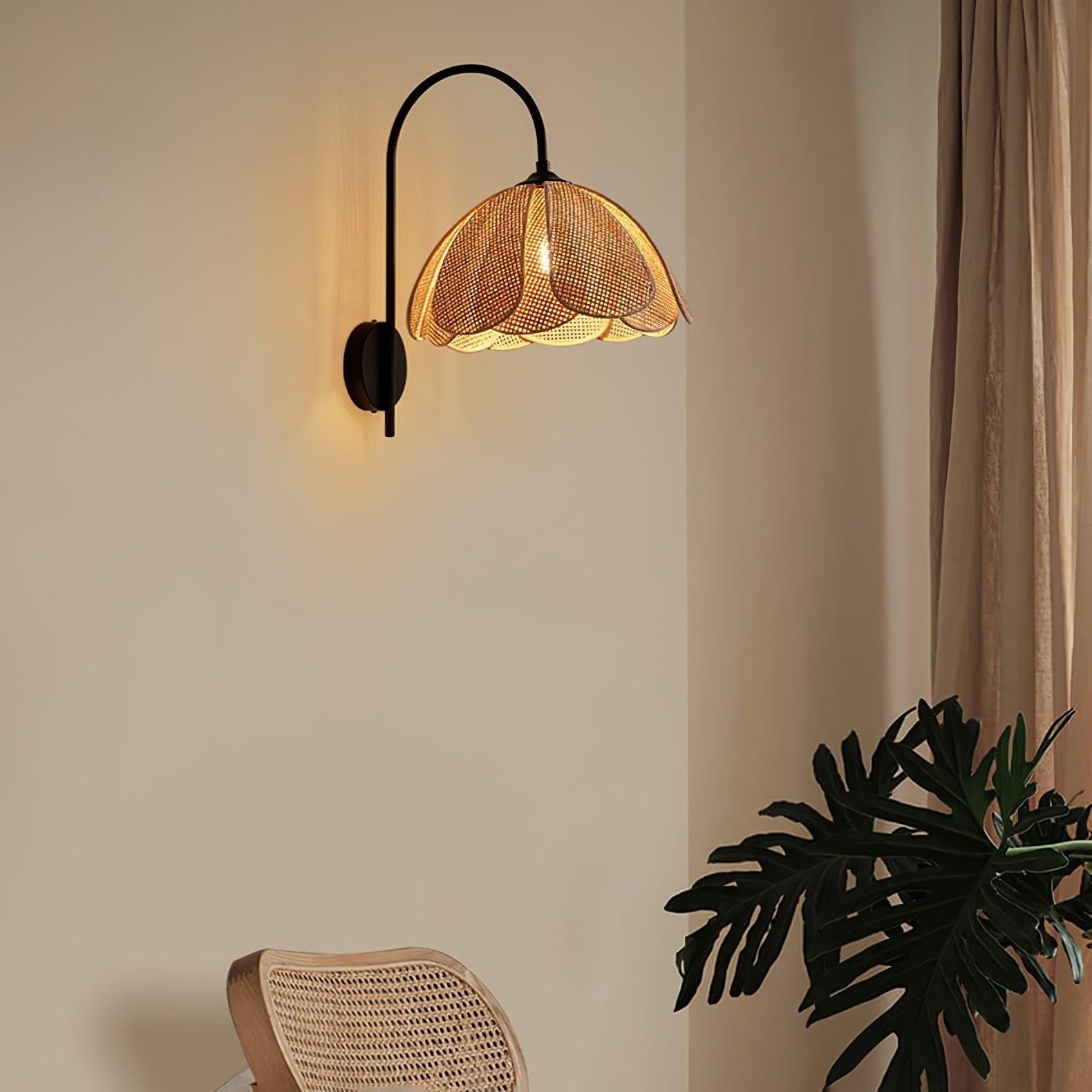 Rattan Petal Wall Lamp M28