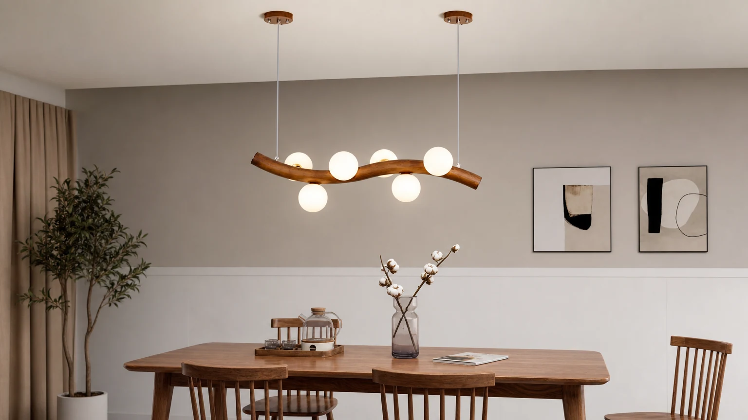 Branch Molecular Light zainstalowany nad stołem w jadalni