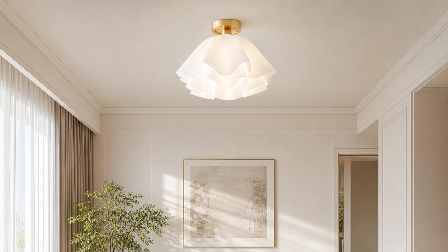 Plafonnier Lustra plissé rétro en laiton et acrylique dans un intérieur chaleureux