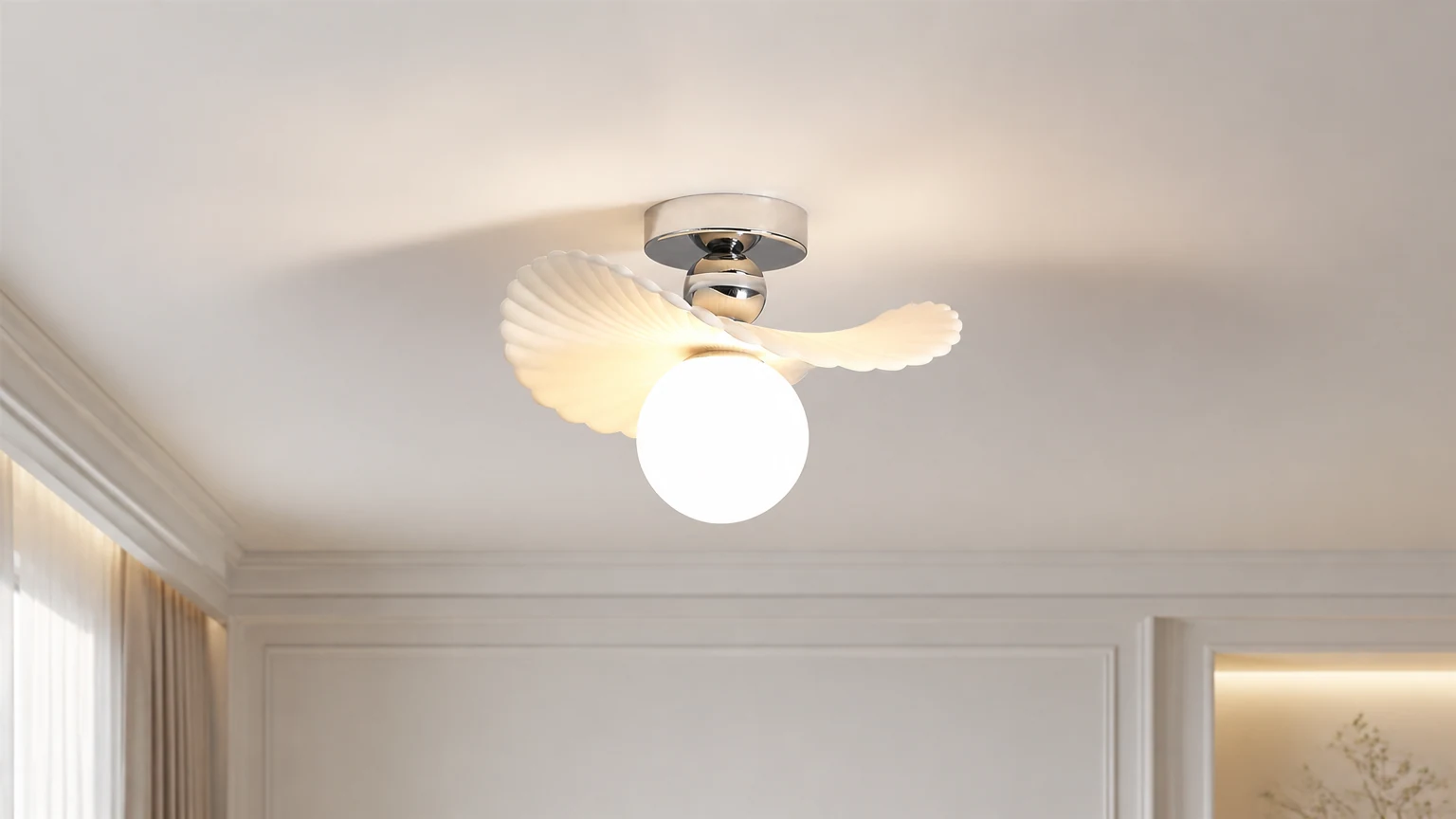 Plafonnier simple et élégant P080 installé dans une pièce à l'ambiance apaisante