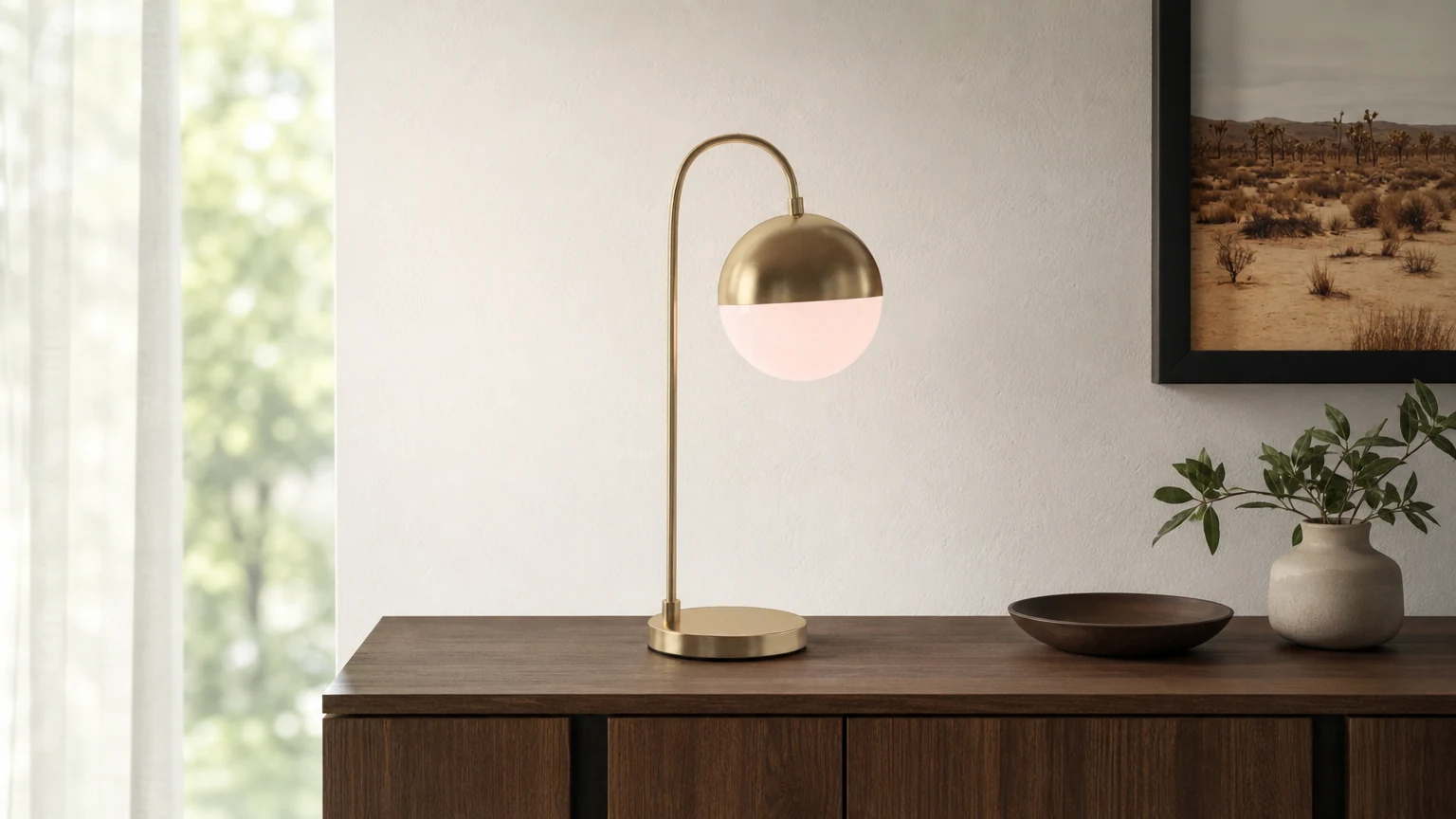Lampa stołowa Golden Foliage Elegance D843 w ciepłej scenerii wnętrza