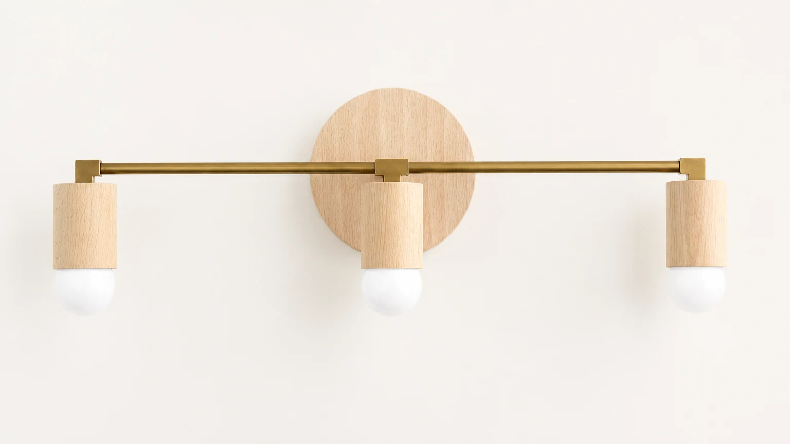 Drewniana lampa toaletkowa Mobilux Line w ciepłej łazience