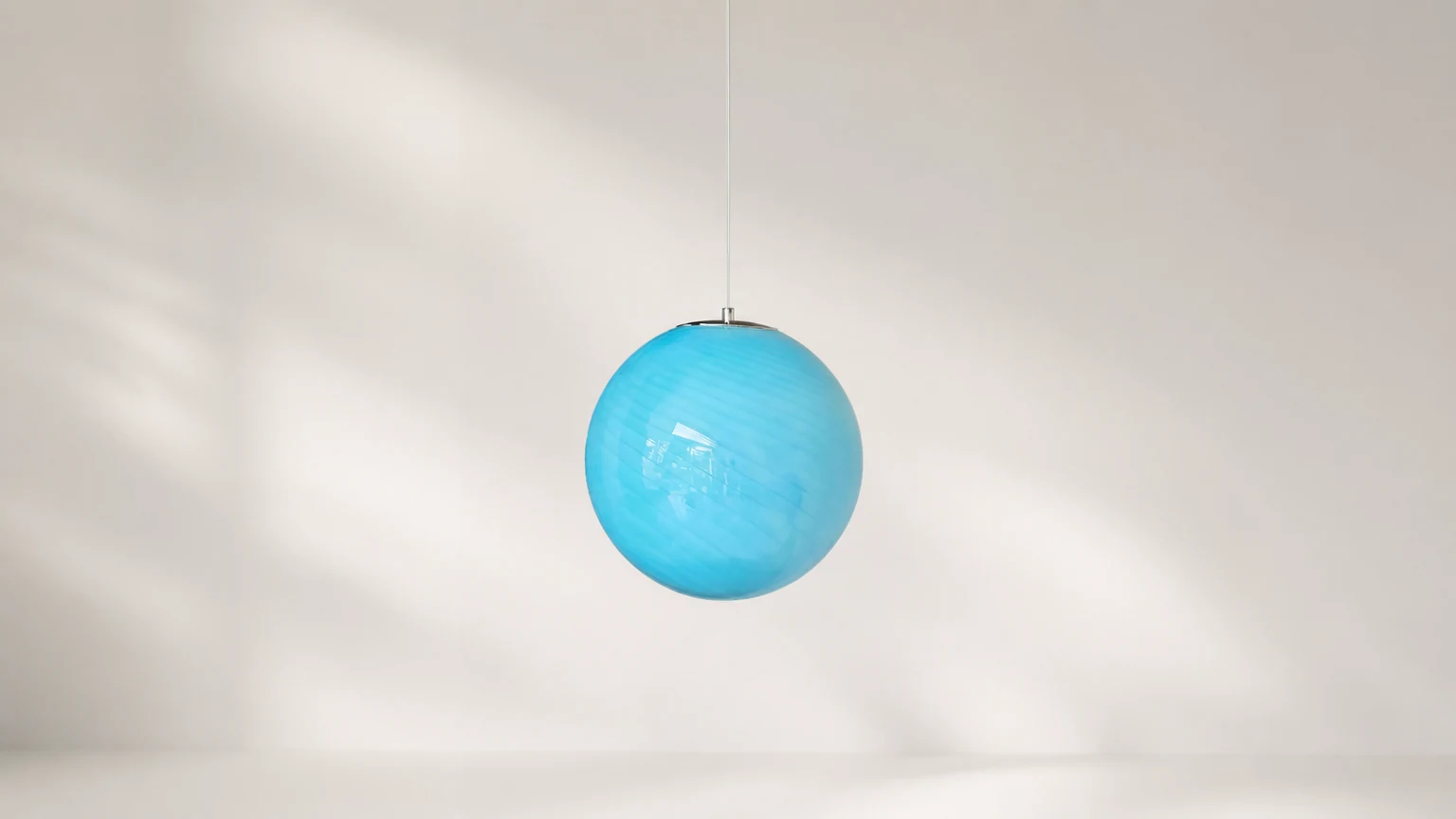 Lampa wisząca Lollipop P072 w stonowanej scenerii pomieszczenia