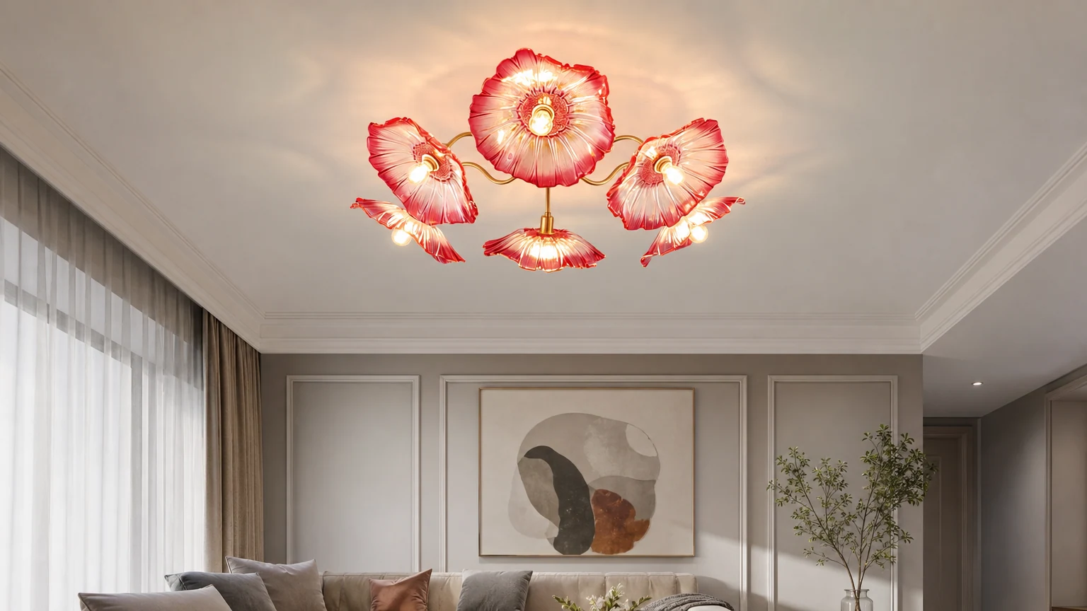 Lampa sufitowa Murano Glass Flowers P049 zainstalowana w ciepłym wnętrzu