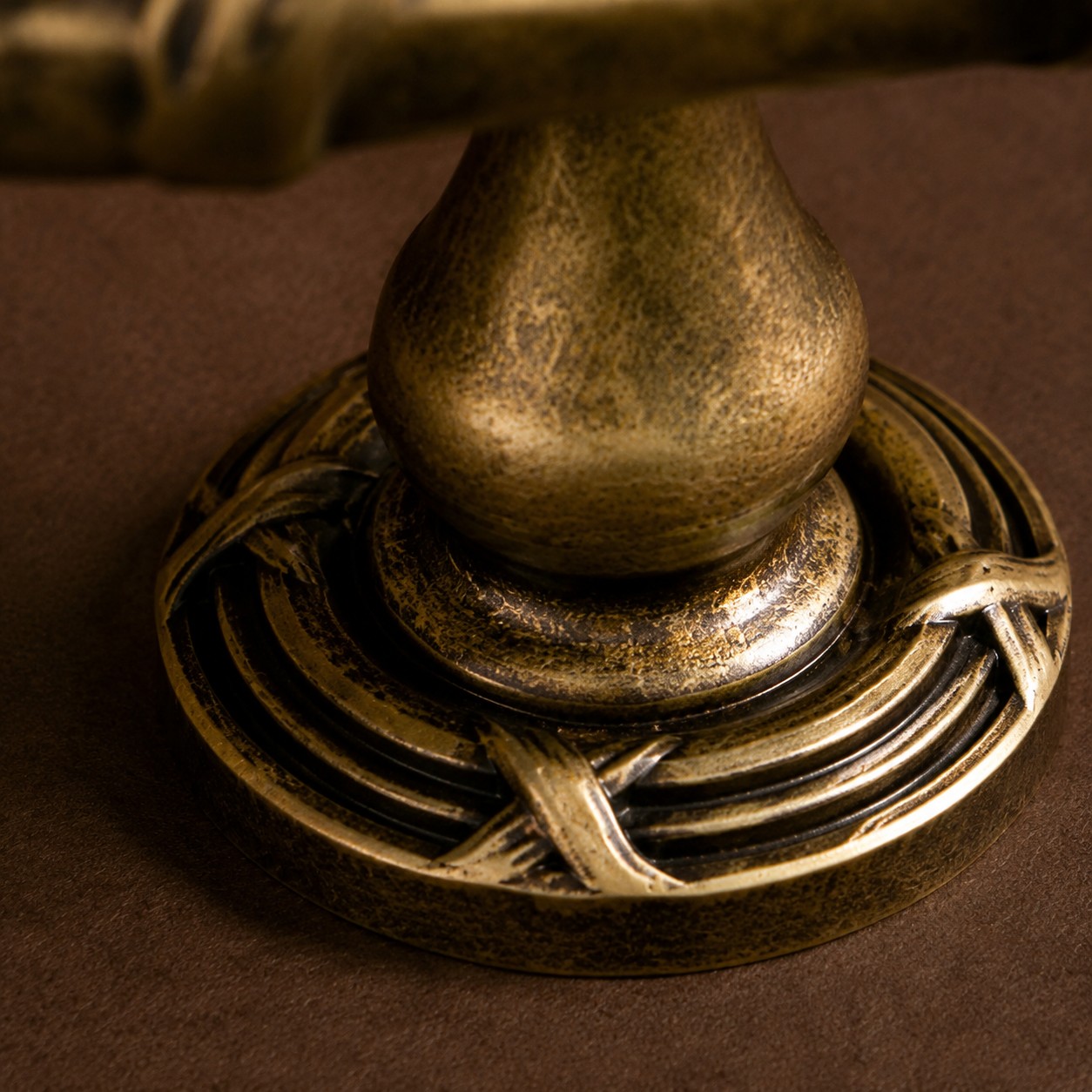 Antique Brass Leaf Cabinet Knob