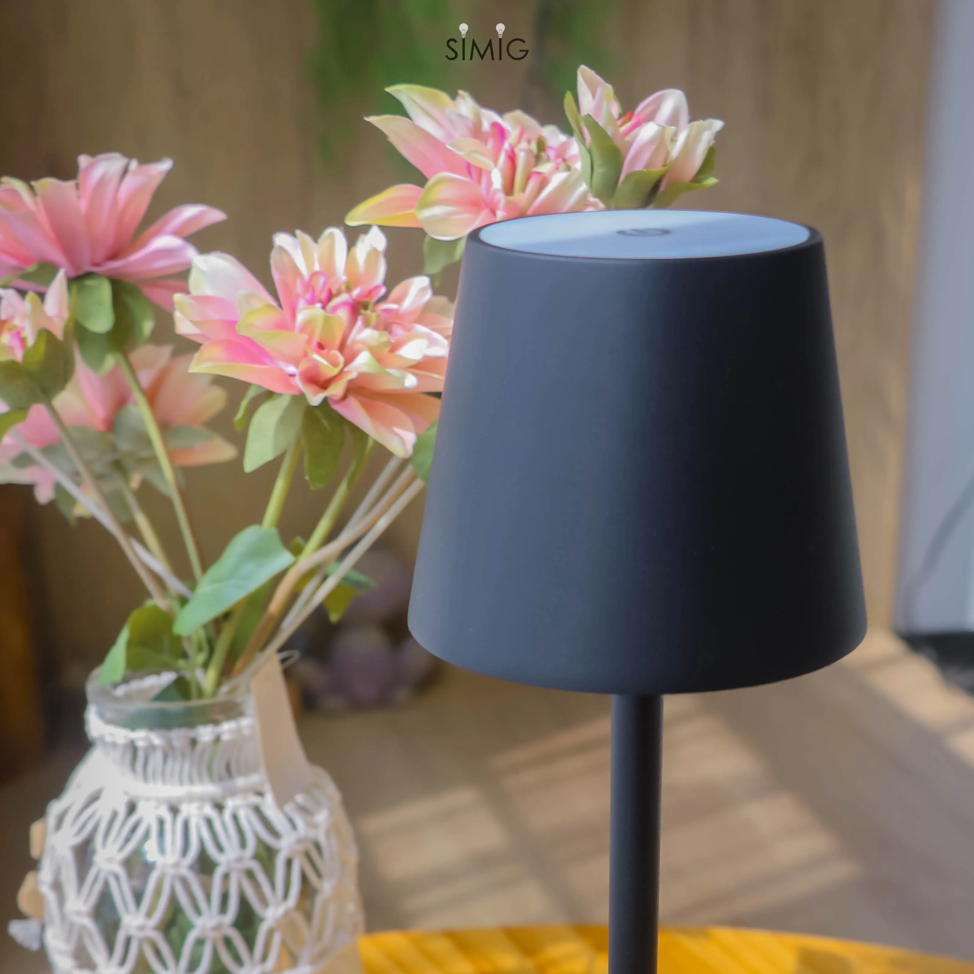 Cordless Rechargeable LED Table Lamp S11