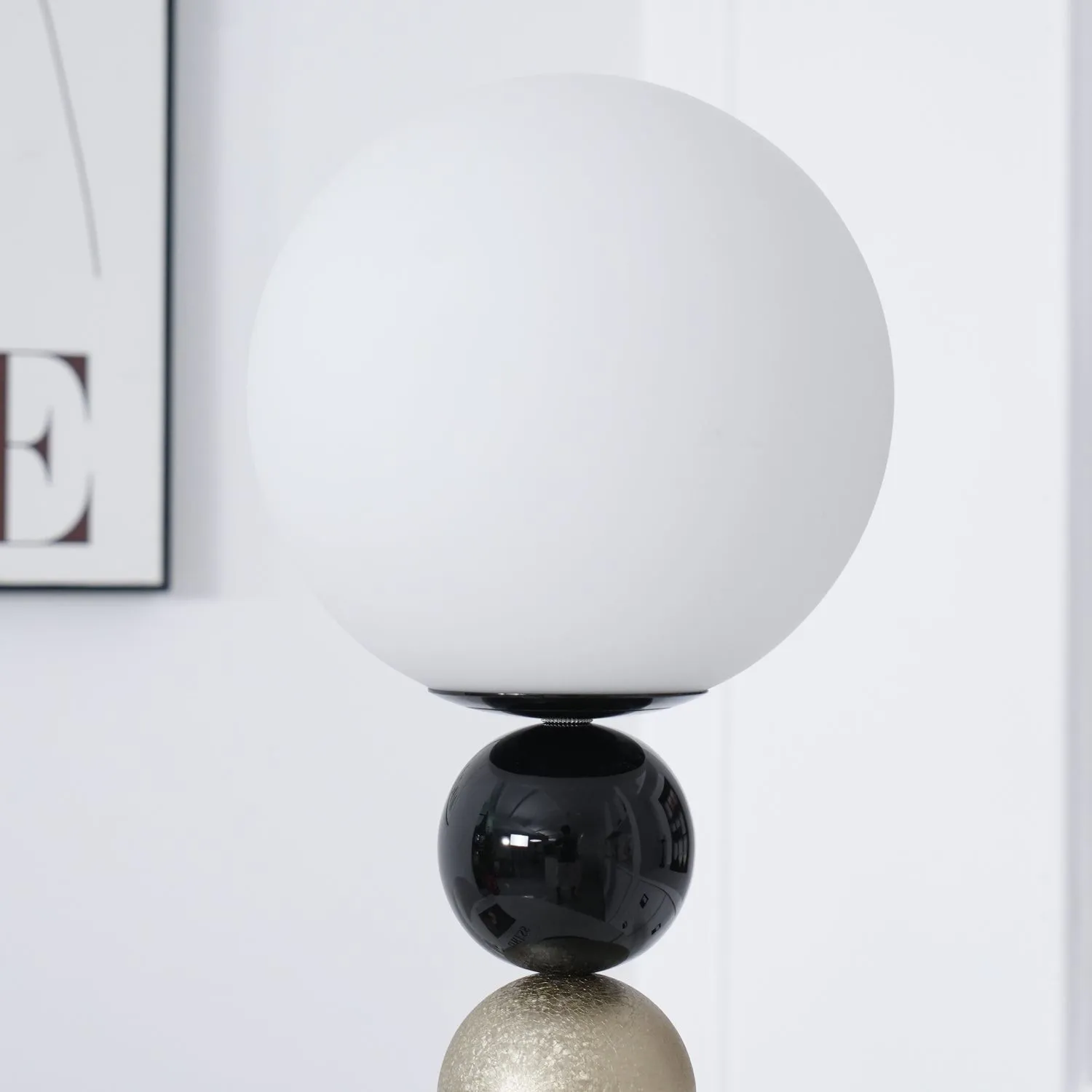 Modern Gourd Ball Table Lamp M196