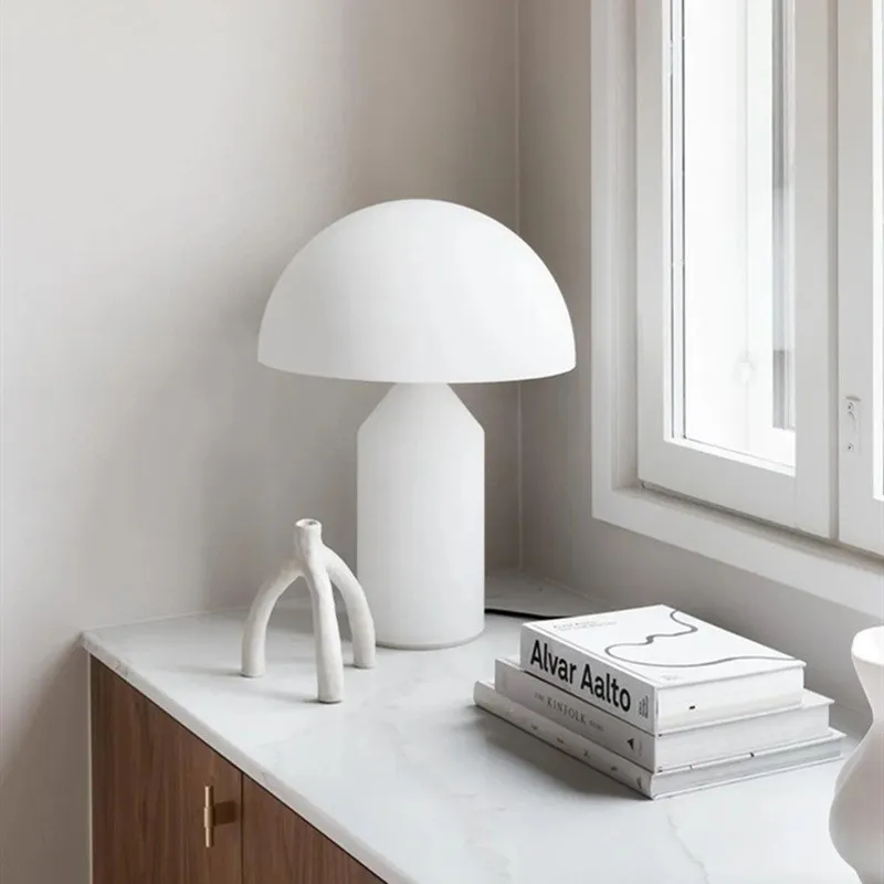 Modern Mushroom Metal Table Lamp for Bedroom