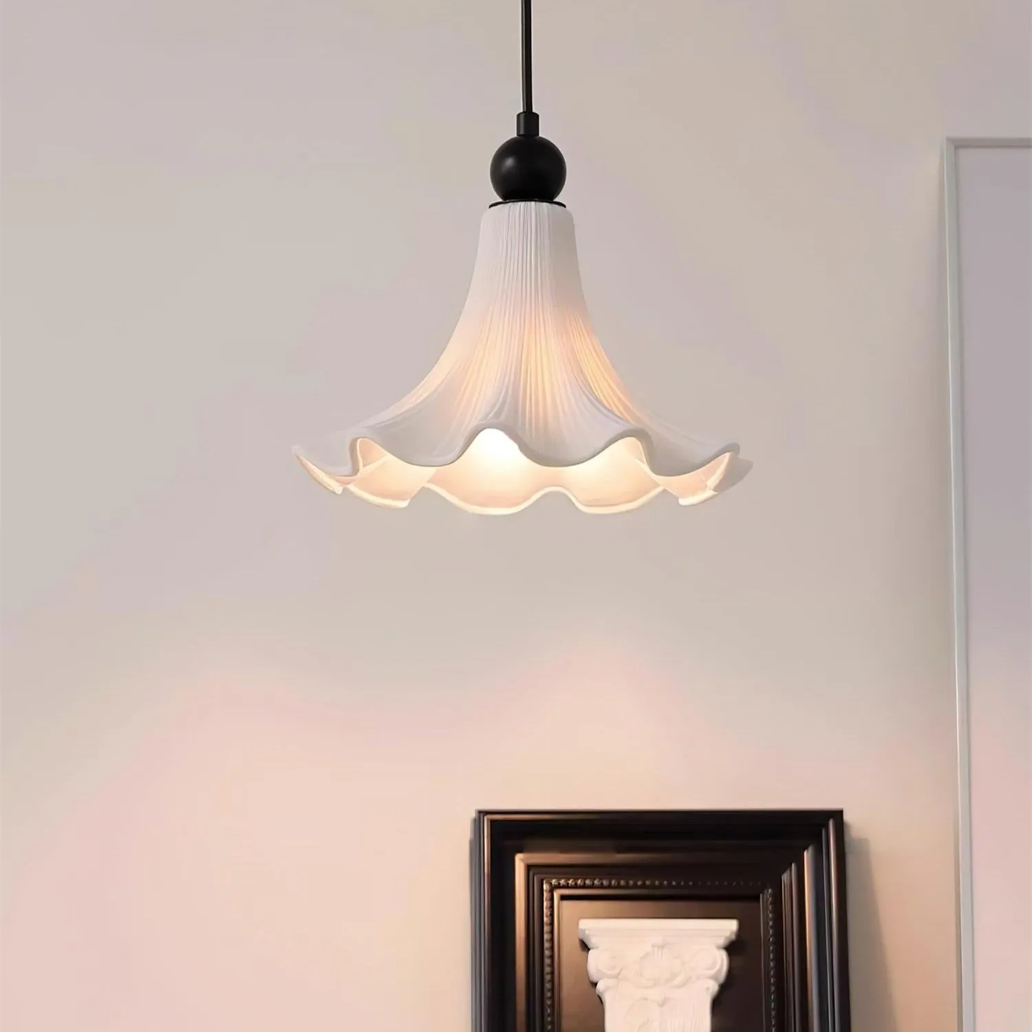 Petalis Charm French Petal Ceramic Pendant Light D953