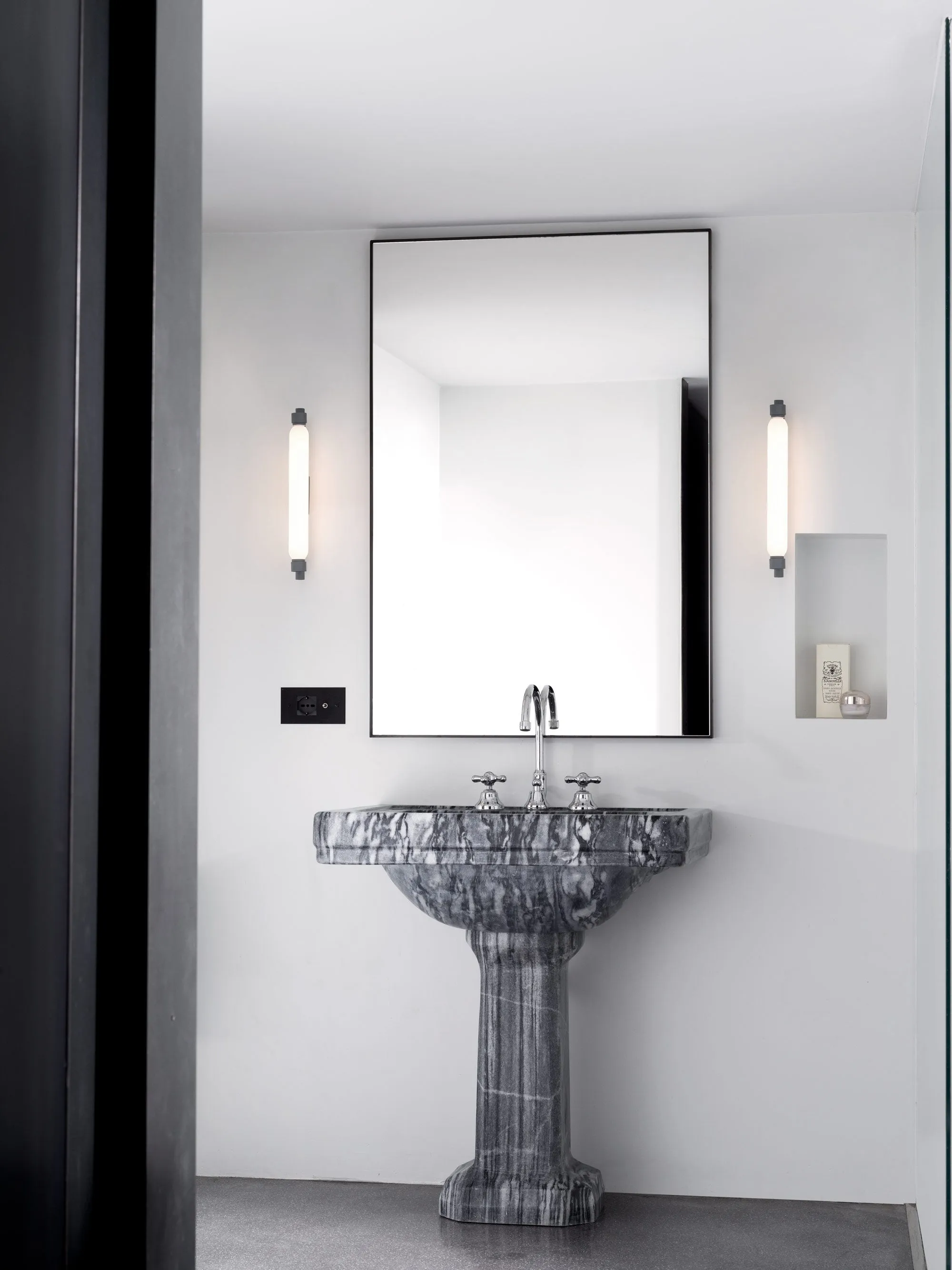 La Roche Wall Lamp D581