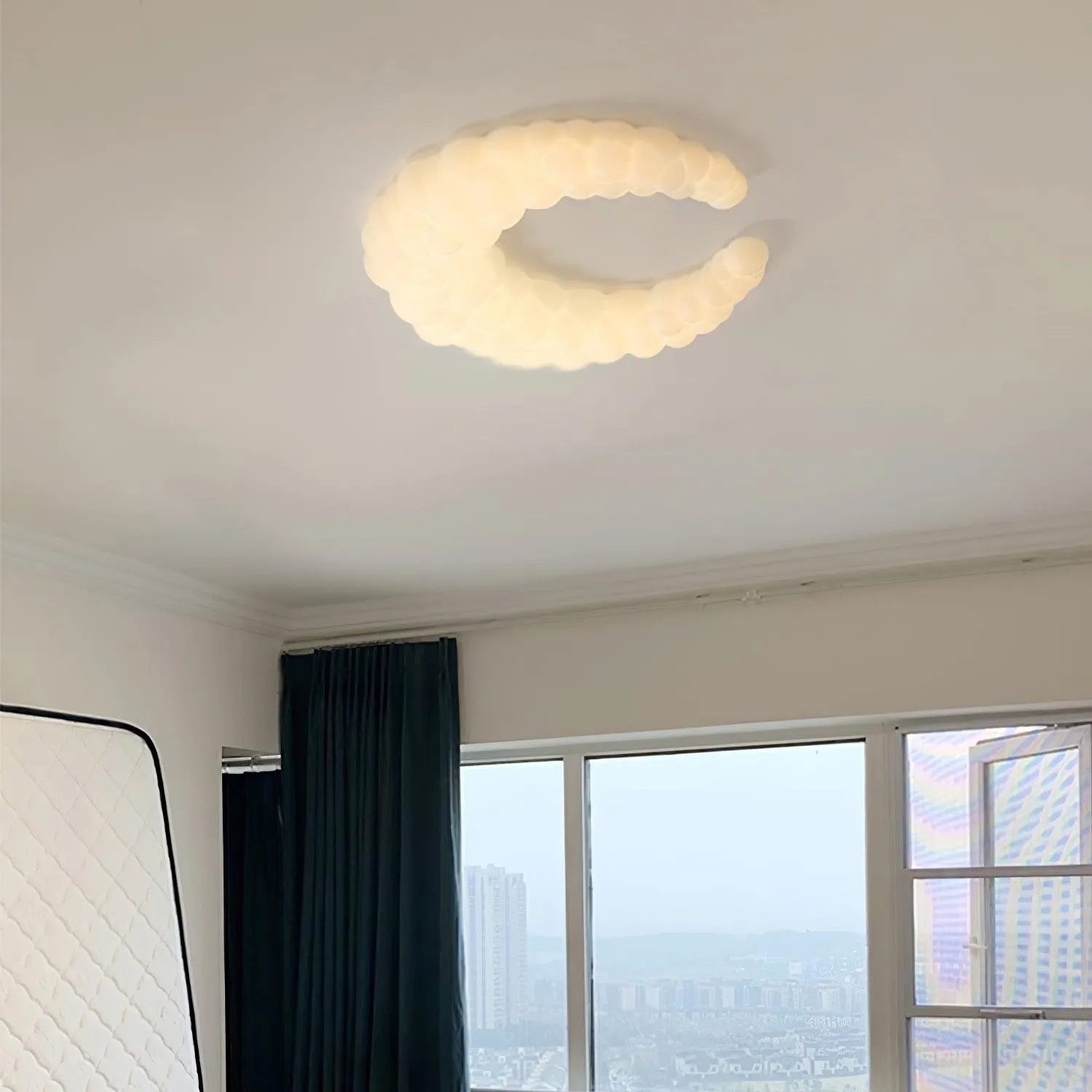 Cream Style Moon Ceiling Lamp M580