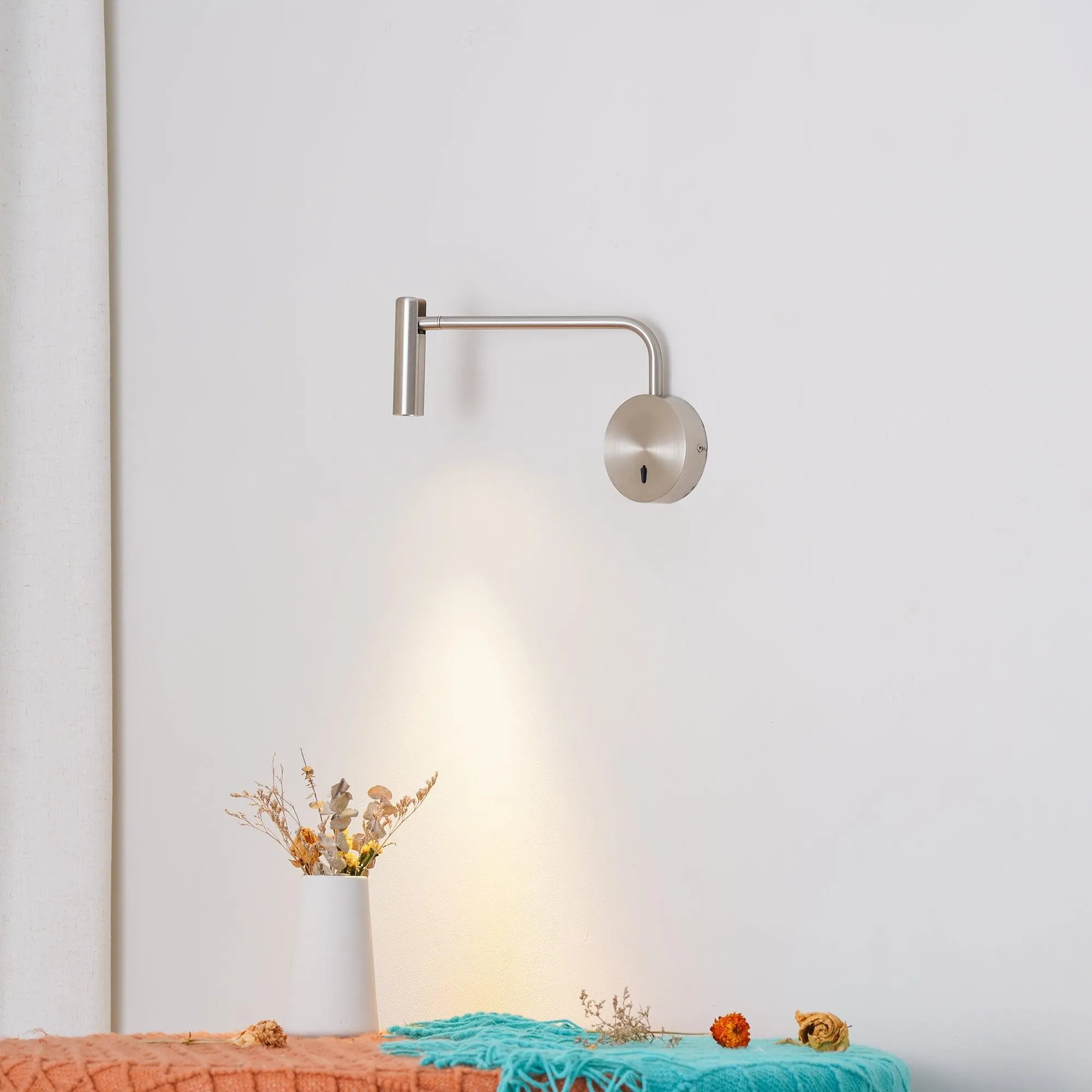 Fashion Modern Reading Plug In Wall Lamp M115